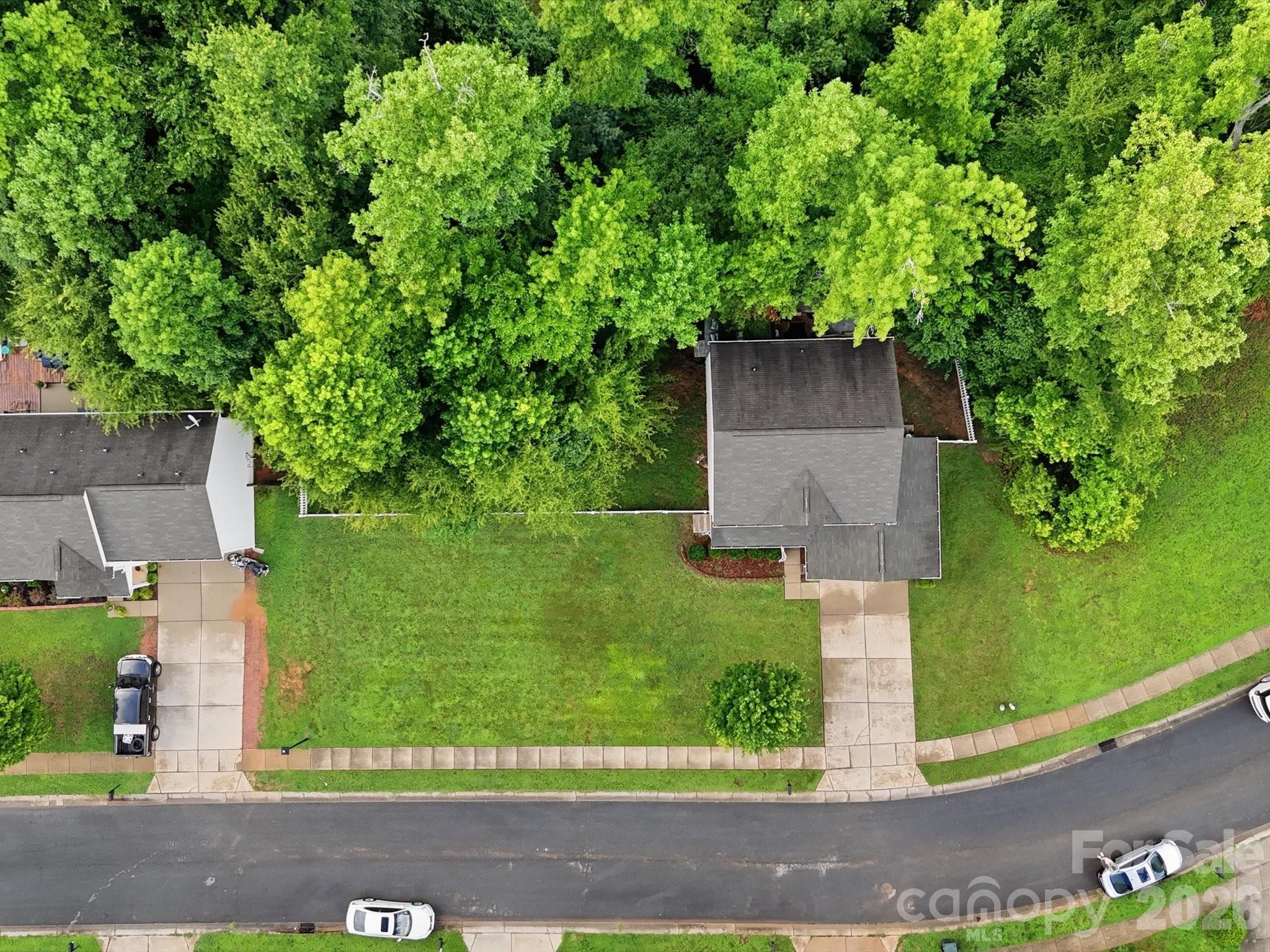 1566 Glenbar Court — Clover