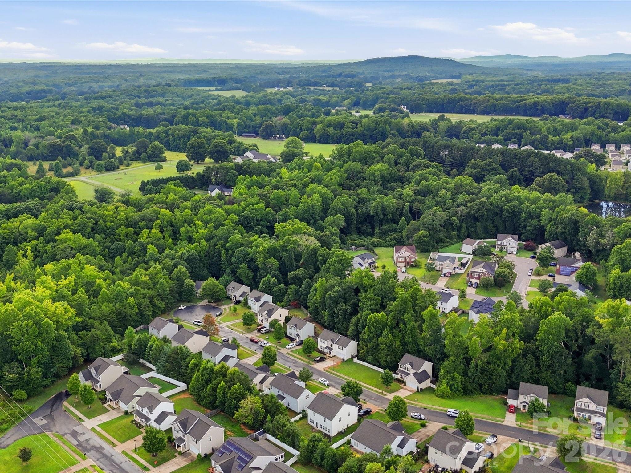 1566 Glenbar Court — Clover