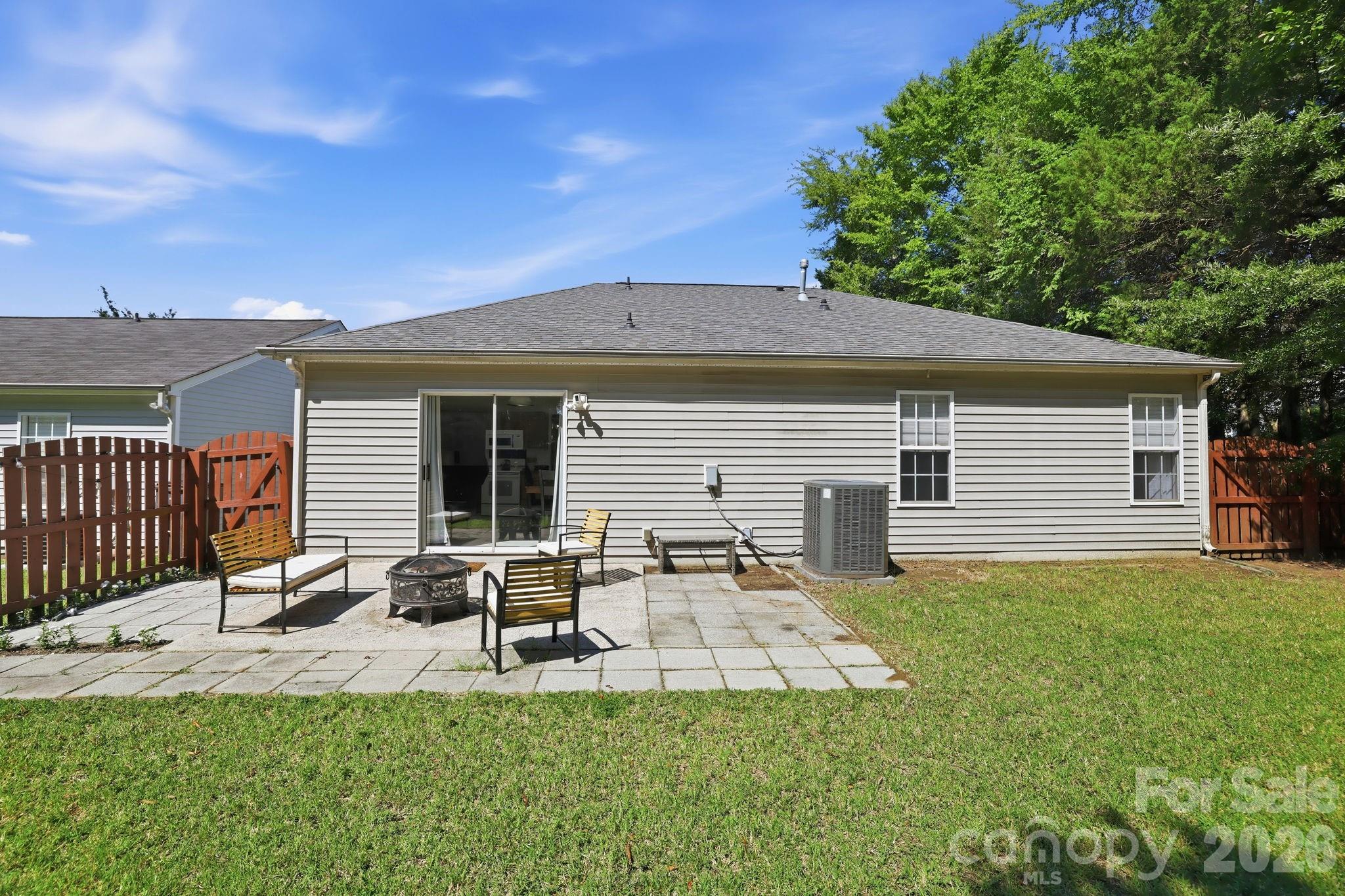13113 Young Fawn Court — Charlotte