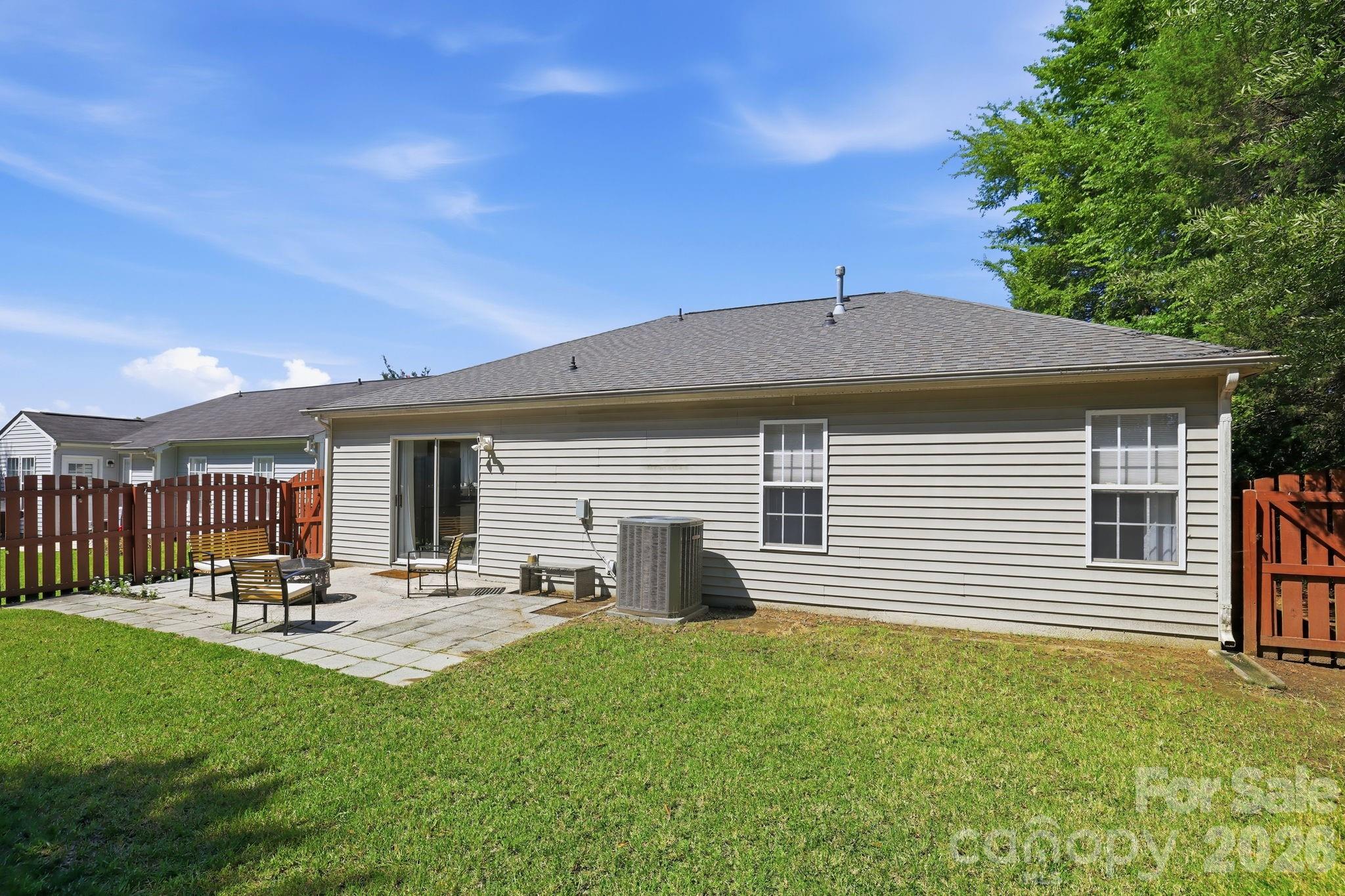 13113 Young Fawn Court — Charlotte