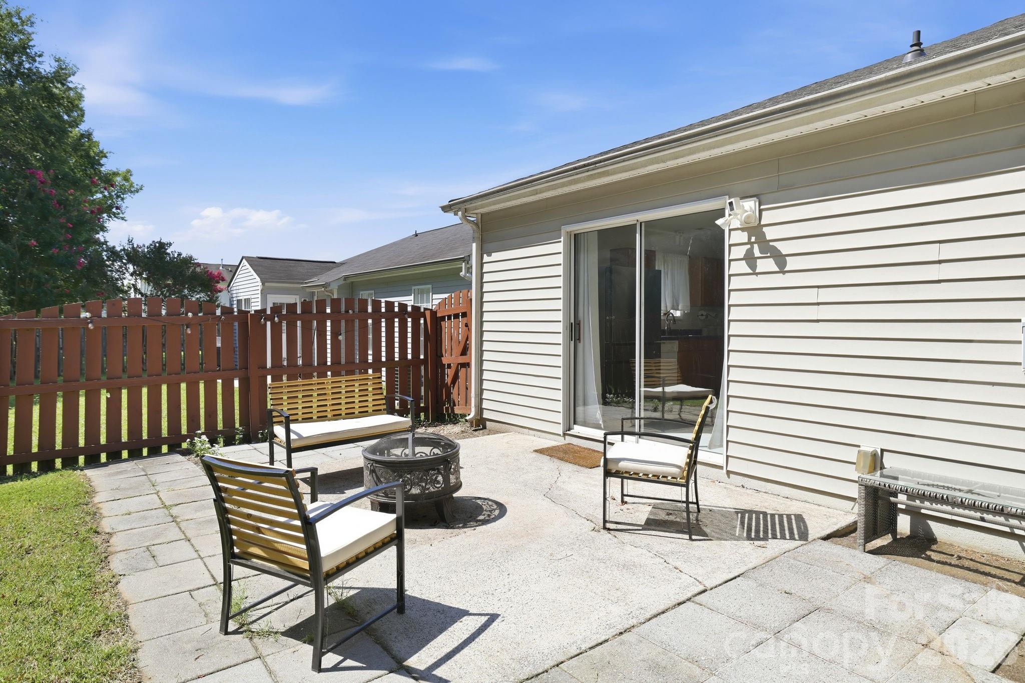 13113 Young Fawn Court — Charlotte