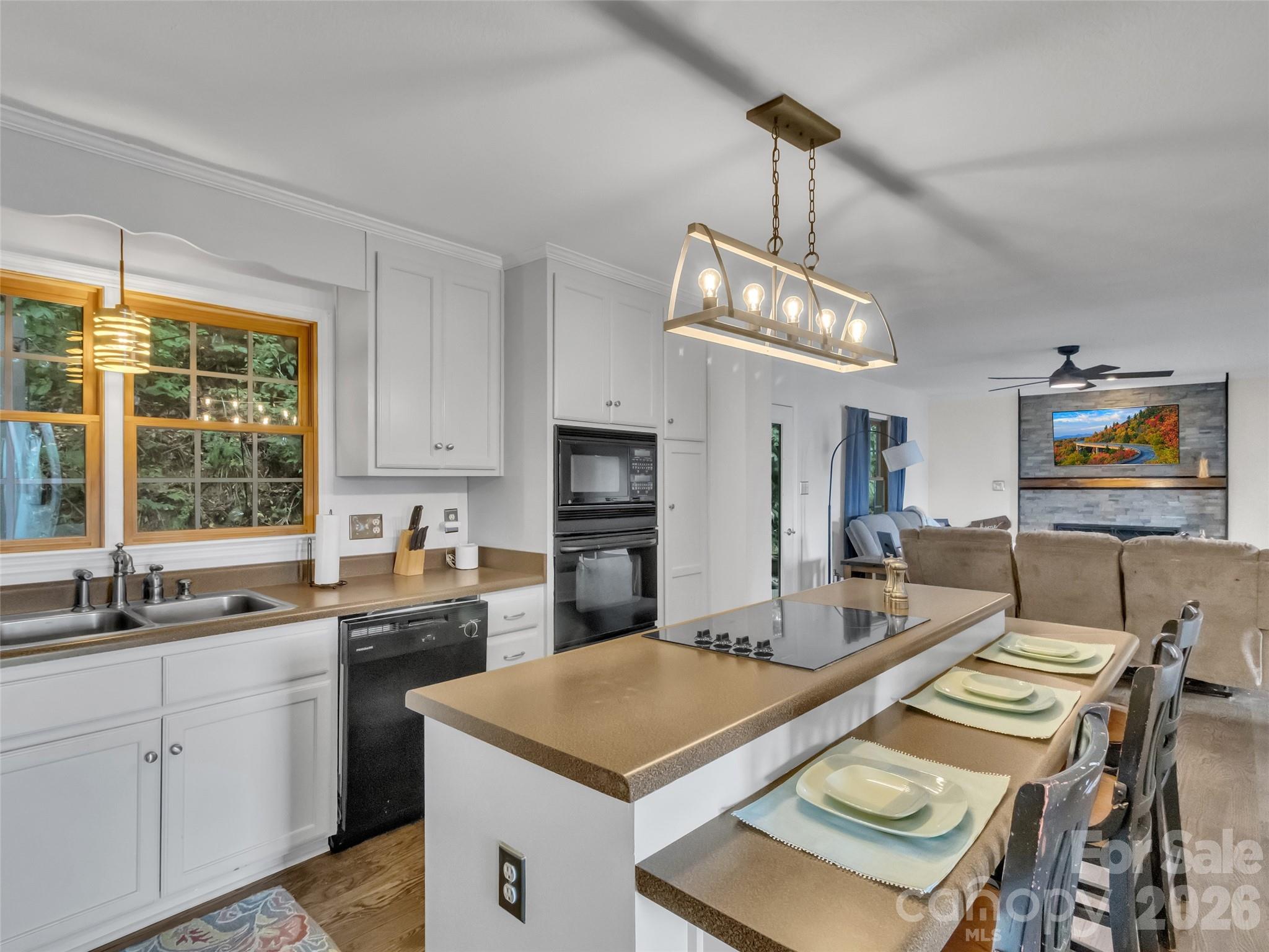 1231 Grandeur Heights — Clyde