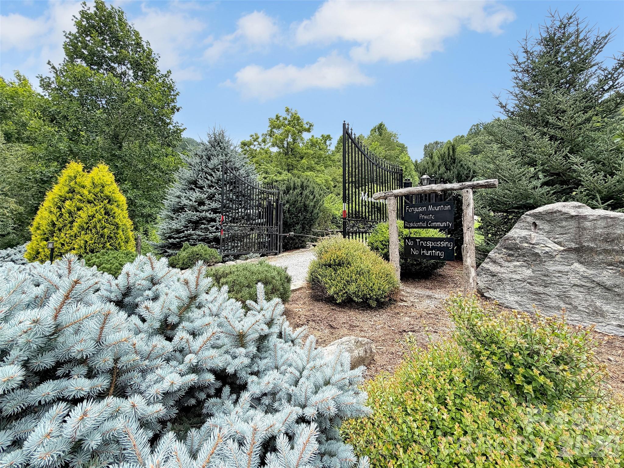 1231 Grandeur Heights — Clyde