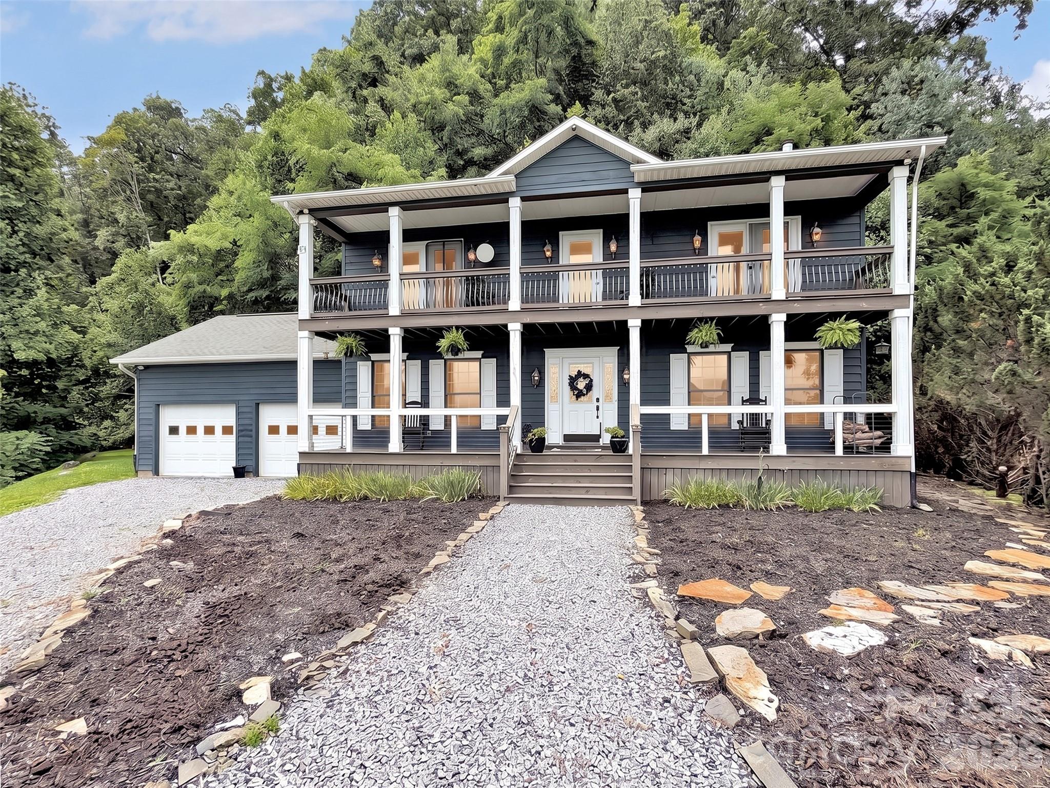 1231 Grandeur Heights — Clyde