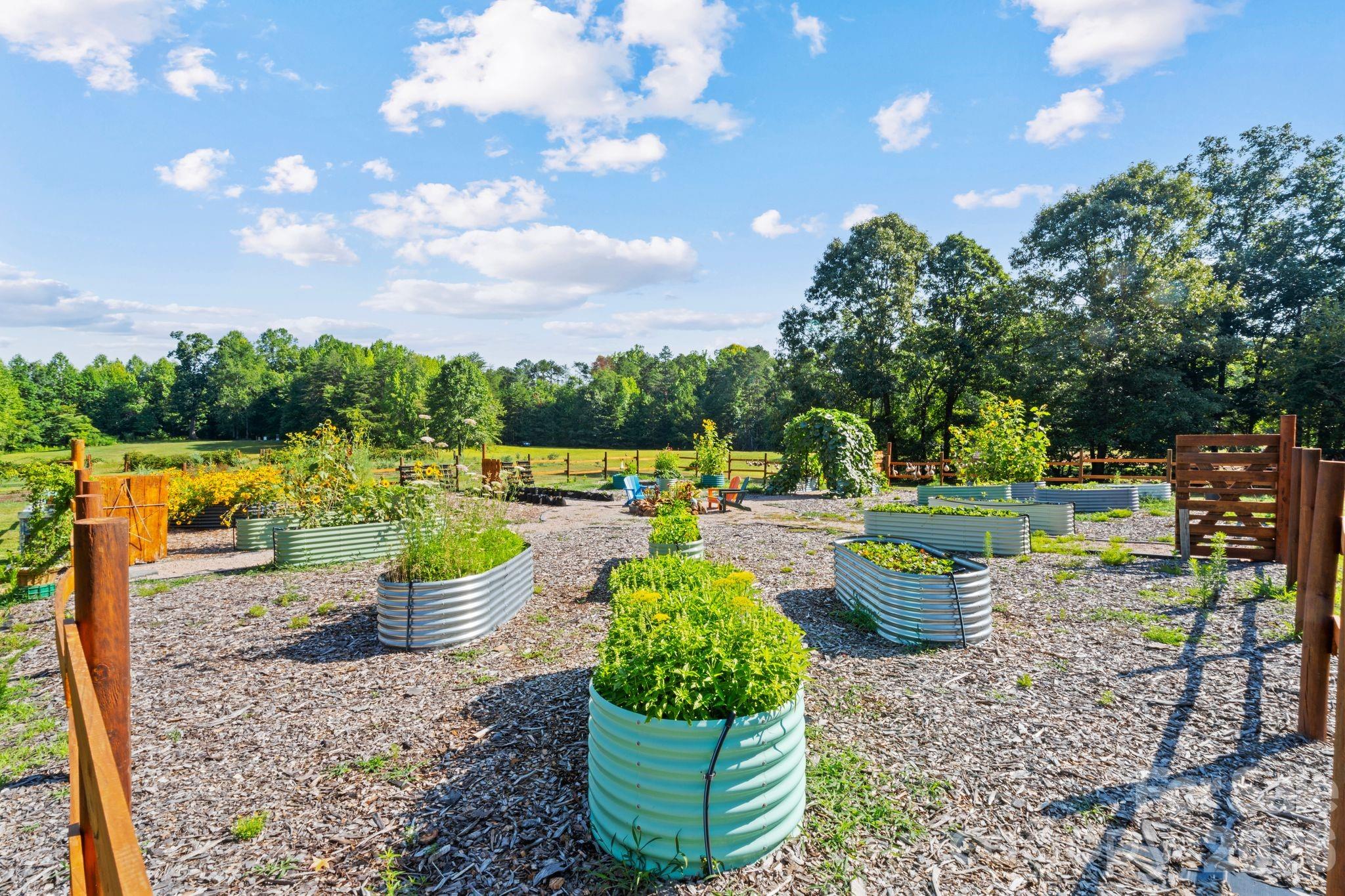 1483 Hopewell Church Road — Catawba