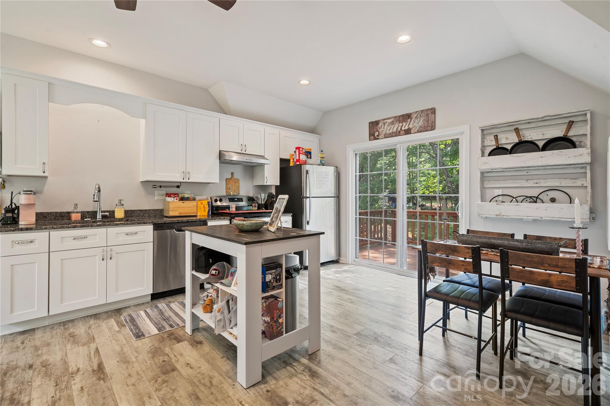 1483 Hopewell Church Road — Catawba