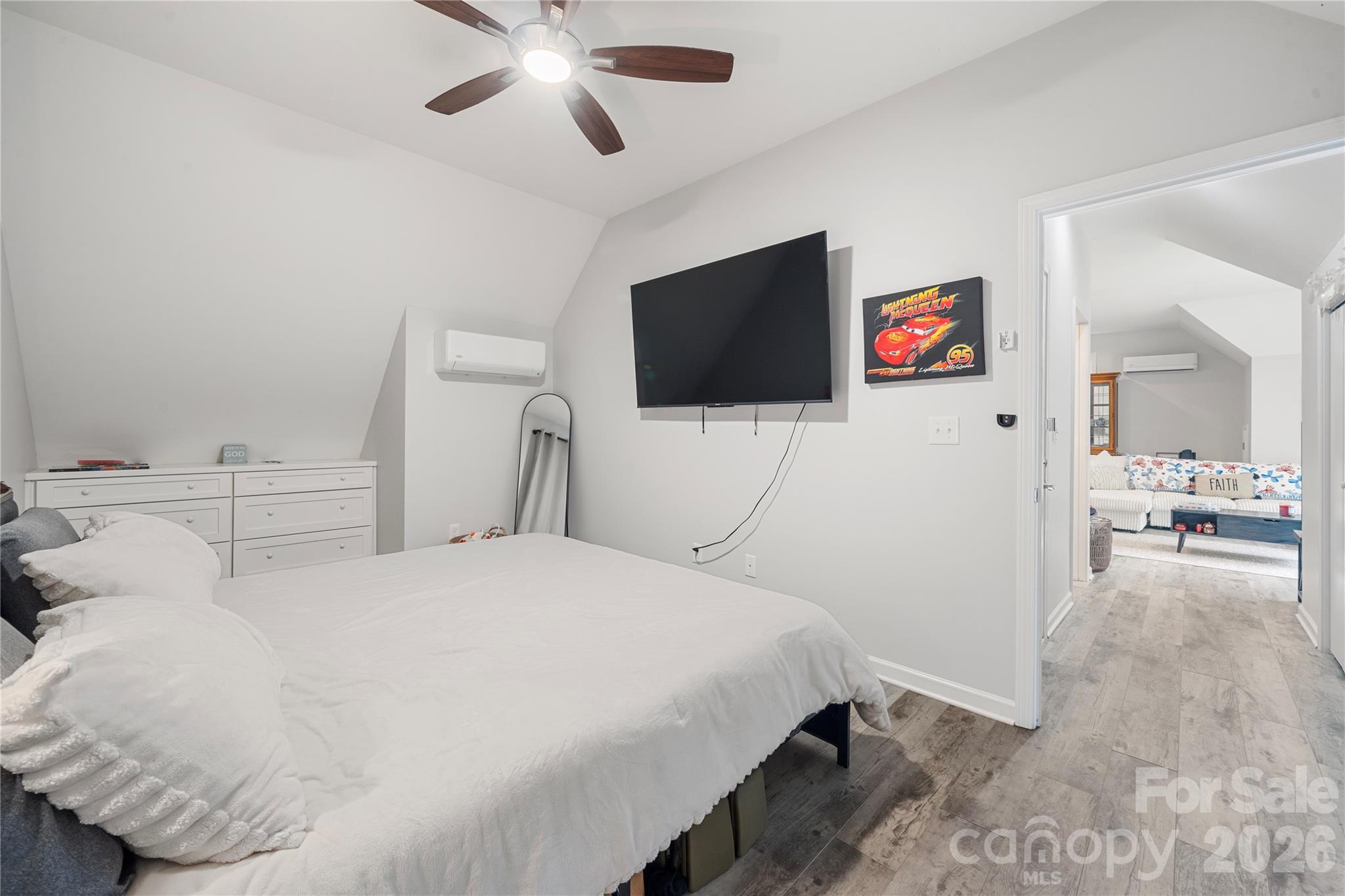 1483 Hopewell Church Road — Catawba