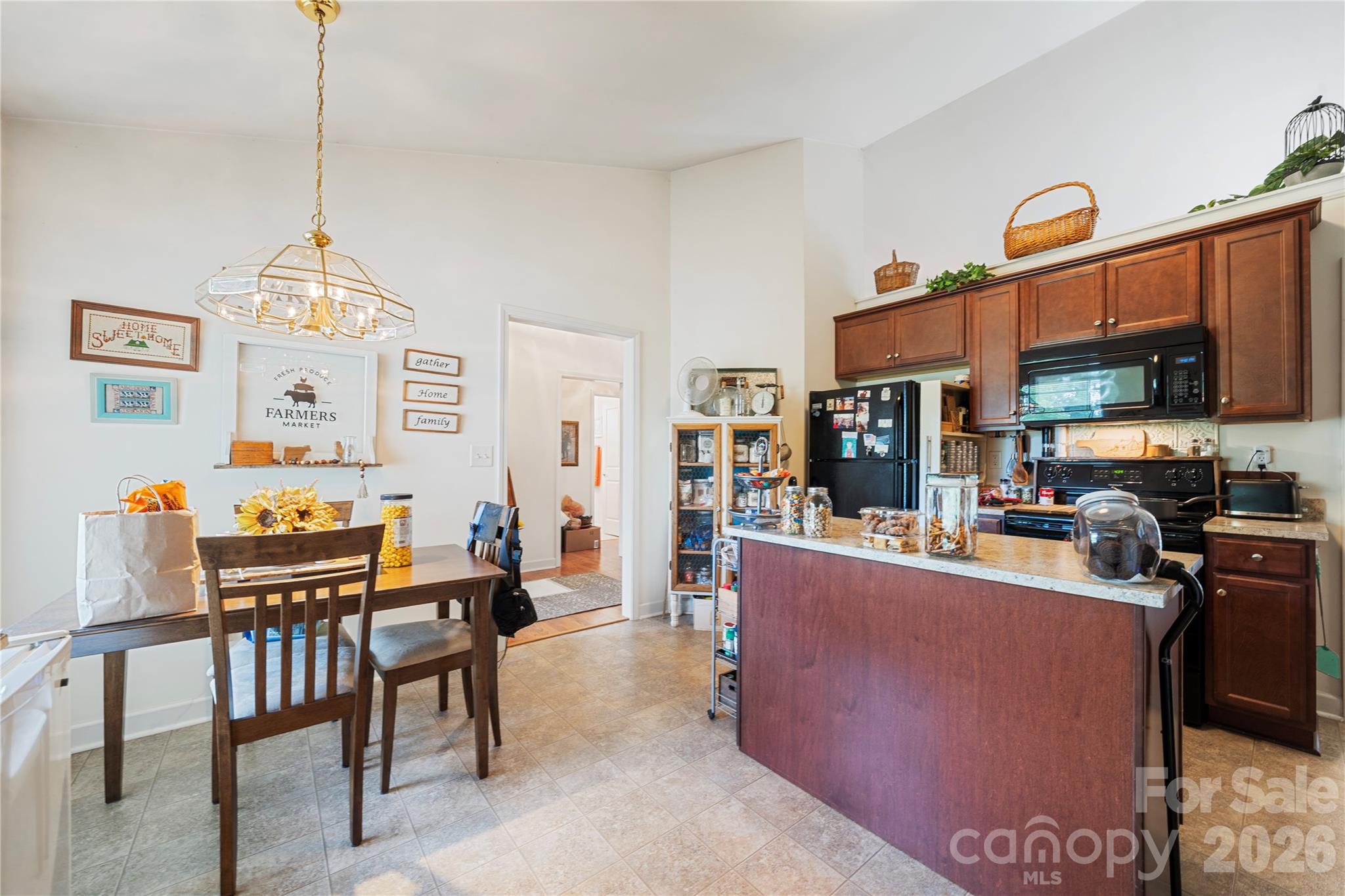 1483 Hopewell Church Road — Catawba