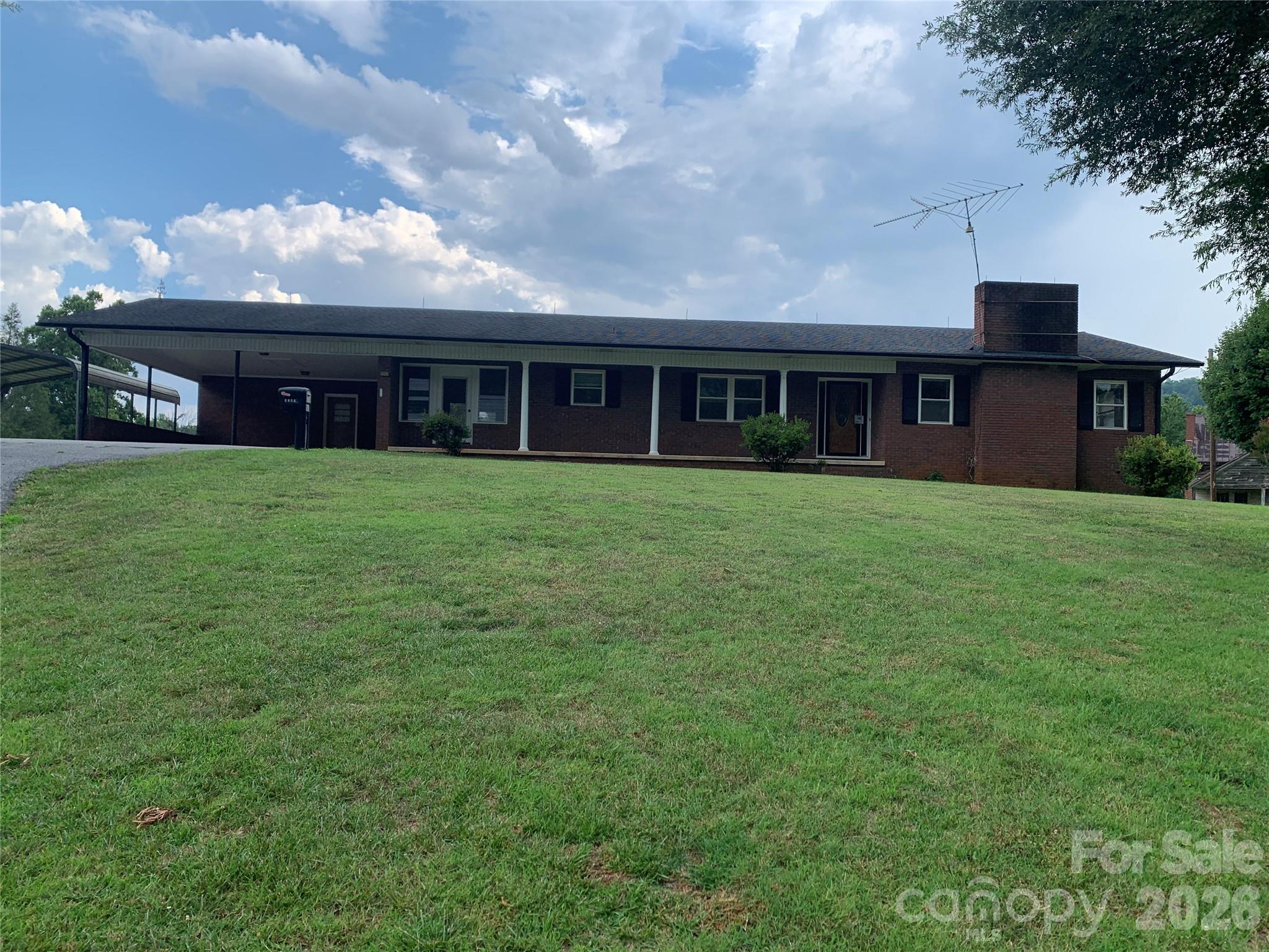 6285 & 6231 Nc 16 Highway N — Taylorsville