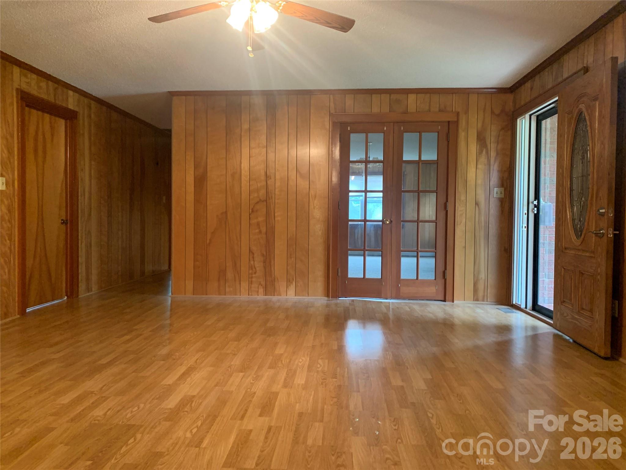 6285 & 6231 Nc 16 Highway N — Taylorsville