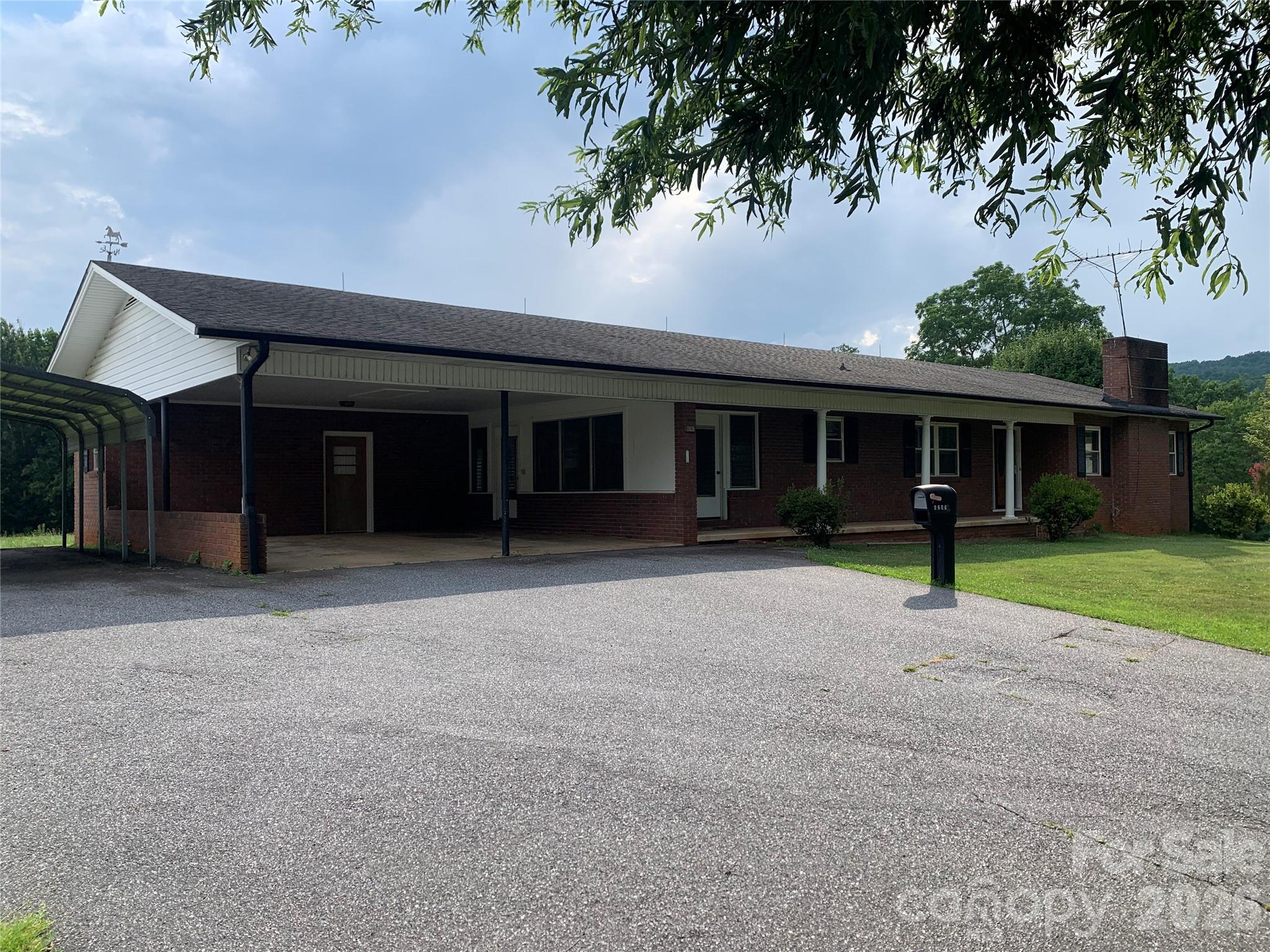 6285 & 6231 Nc 16 Highway N — Taylorsville