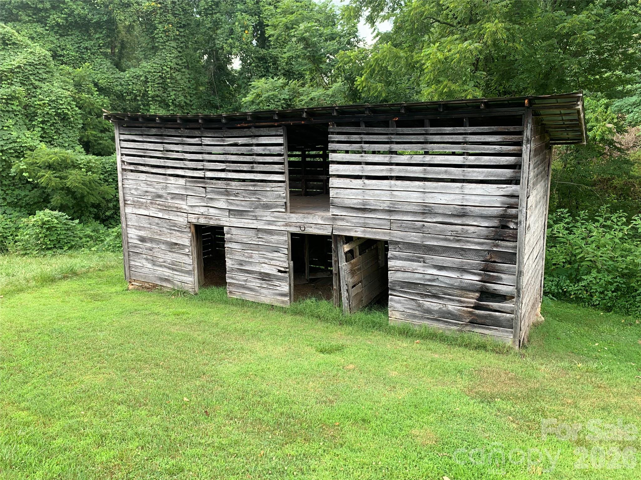 6285 & 6231 Nc 16 Highway N — Taylorsville