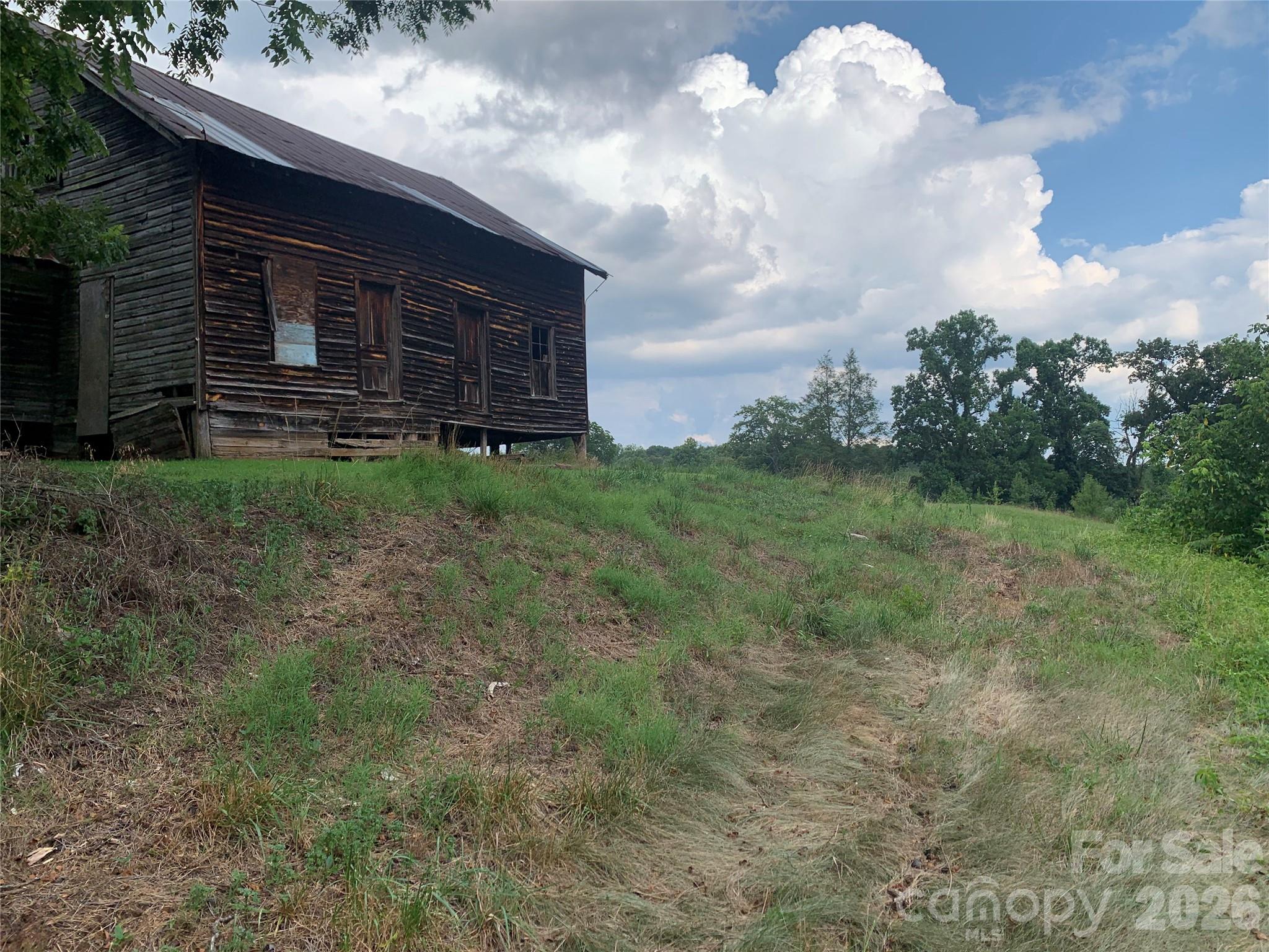 6285 & 6231 Nc 16 Highway N — Taylorsville