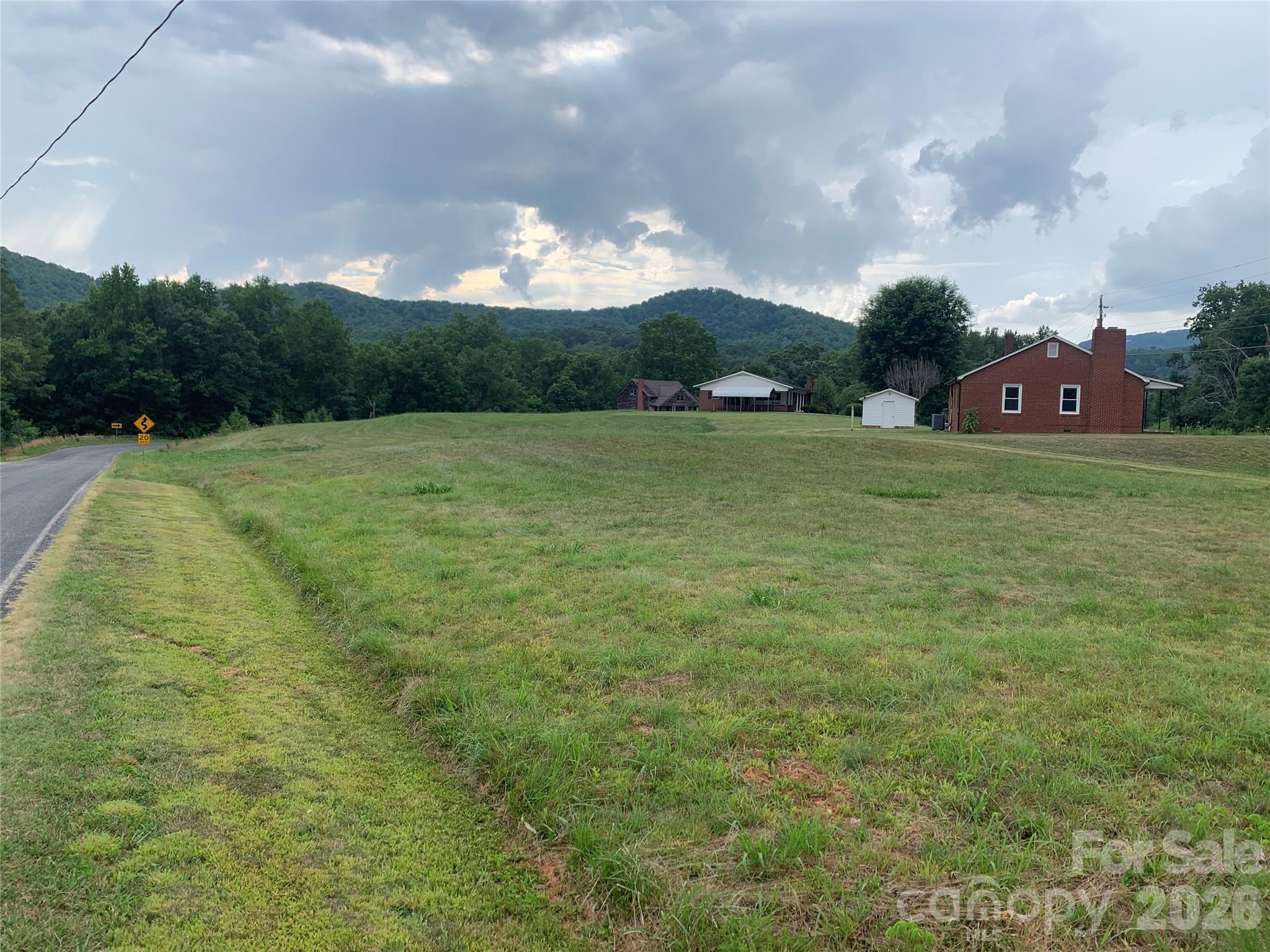 6285 & 6231 Nc 16 Highway N — Taylorsville