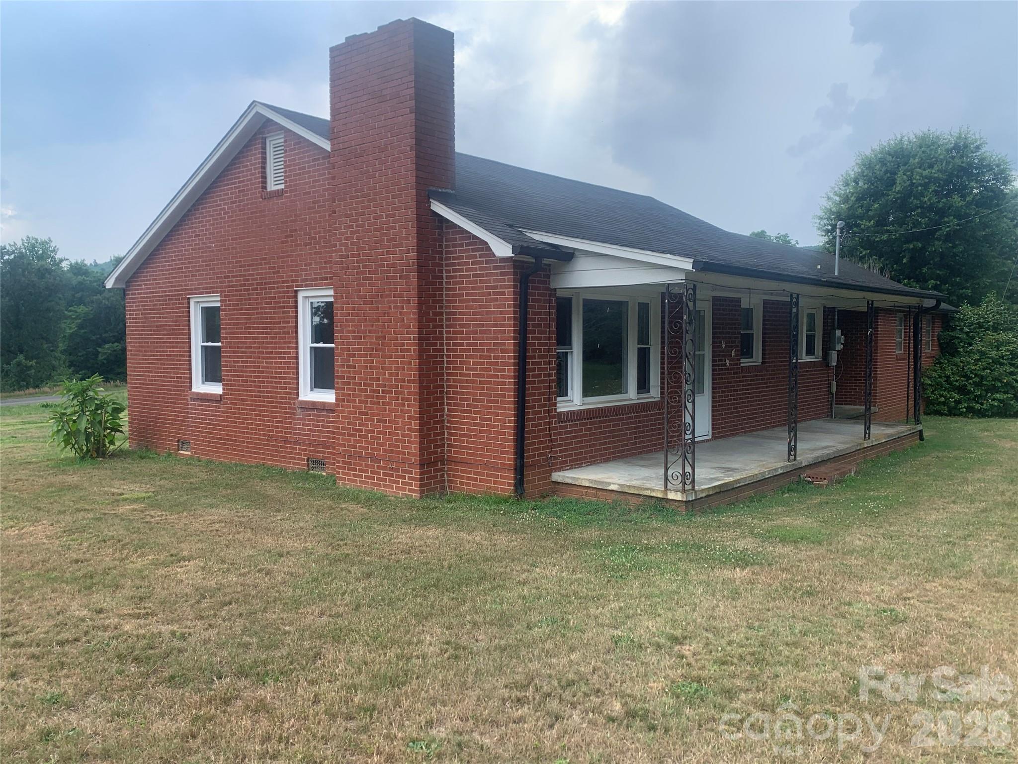 6285 & 6231 Nc 16 Highway N — Taylorsville