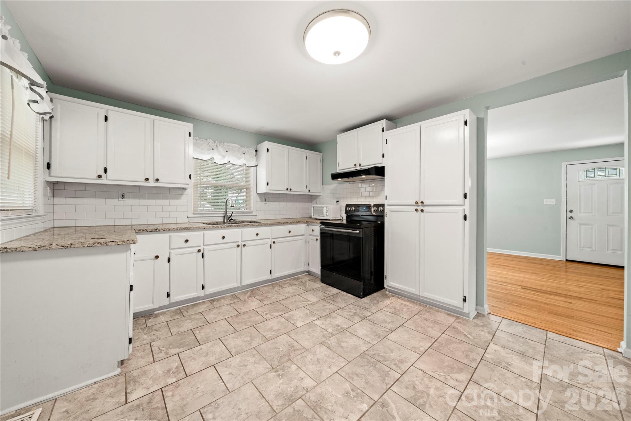 112 Harris Street — Belmont