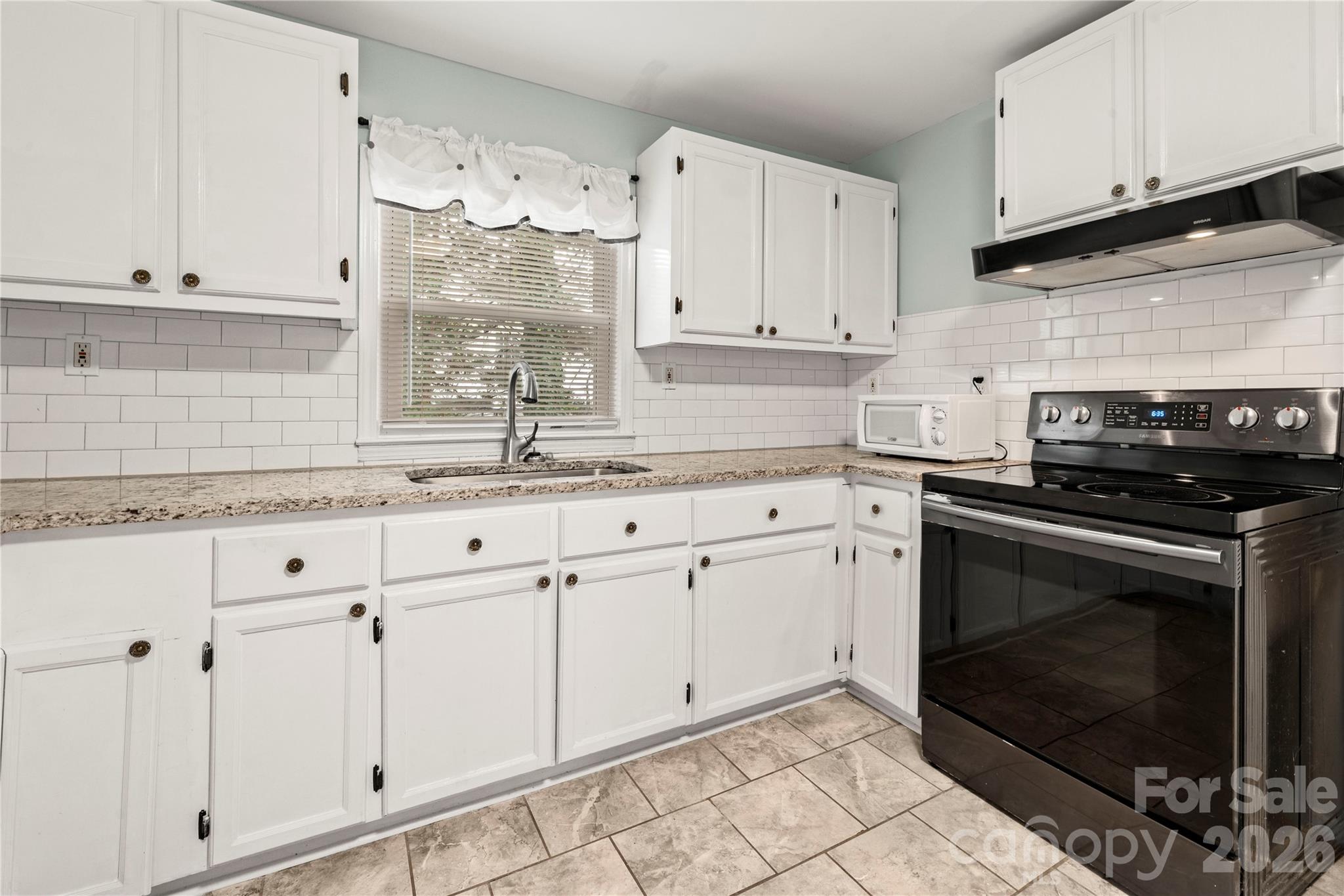 112 Harris Street — Belmont