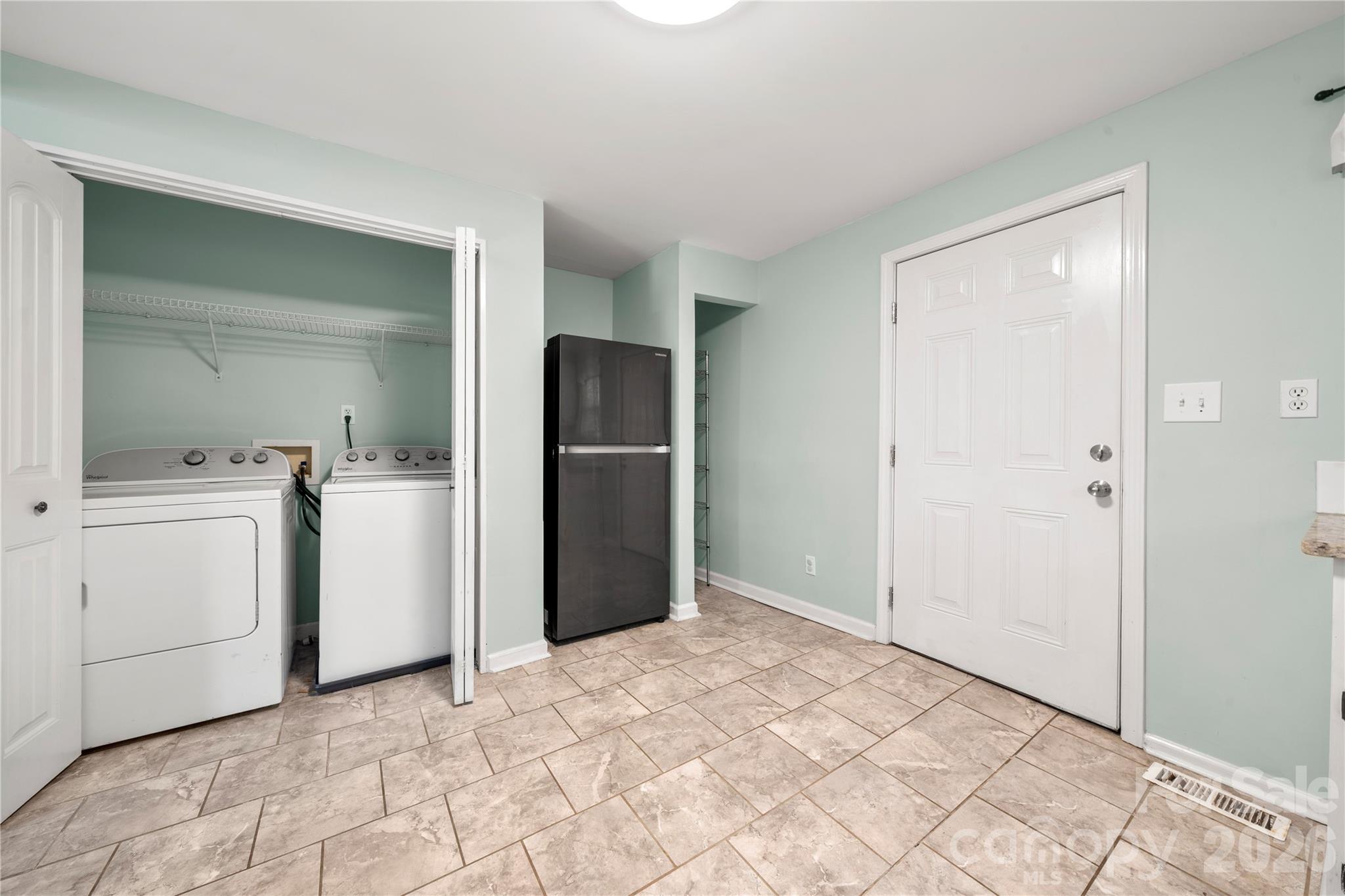 112 Harris Street — Belmont