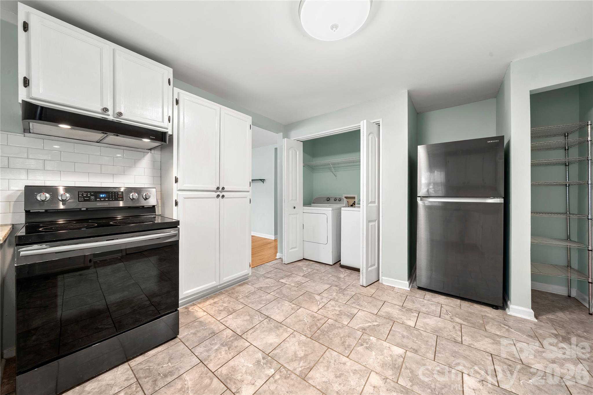 112 Harris Street — Belmont