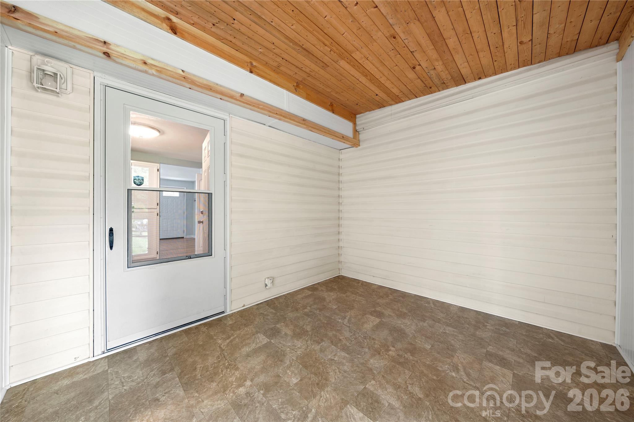 112 Harris Street — Belmont