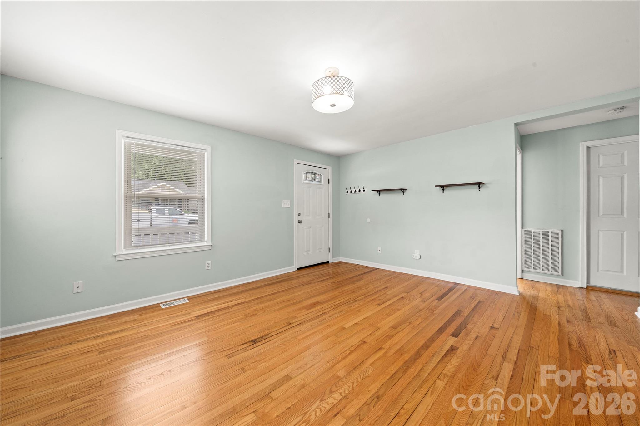 112 Harris Street — Belmont