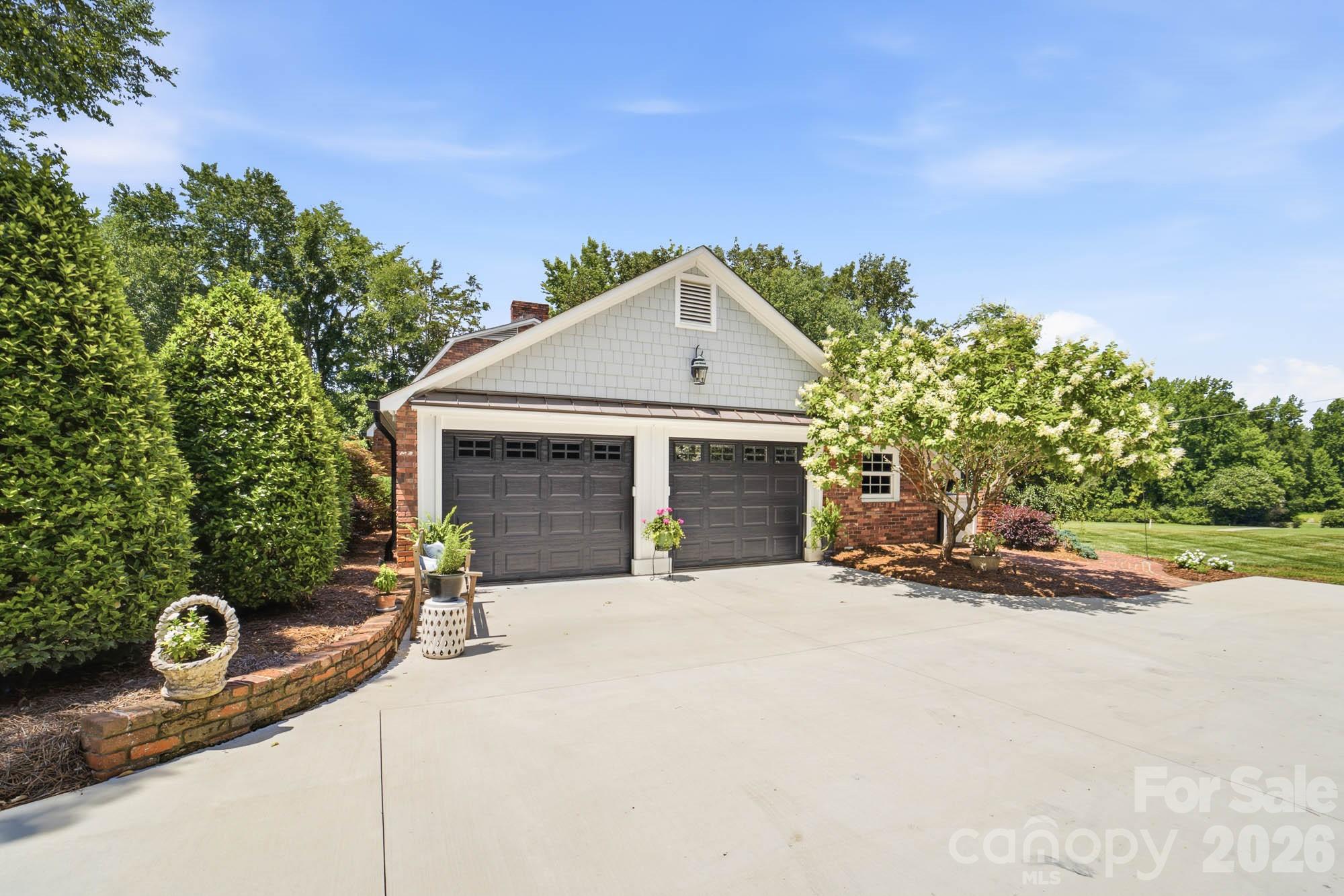 3115 Oakmont Road — Statesville