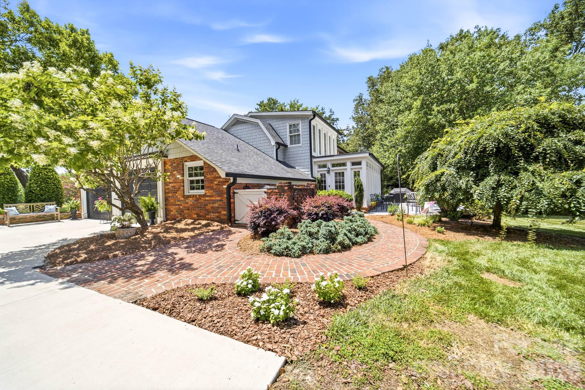 3115 Oakmont Road — Statesville