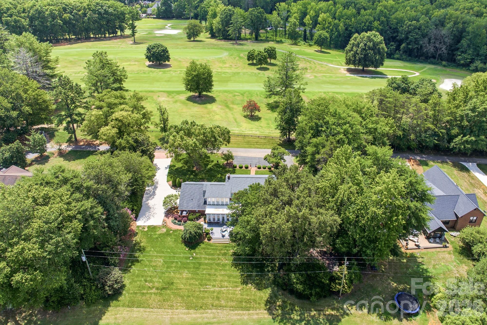 3115 Oakmont Road — Statesville