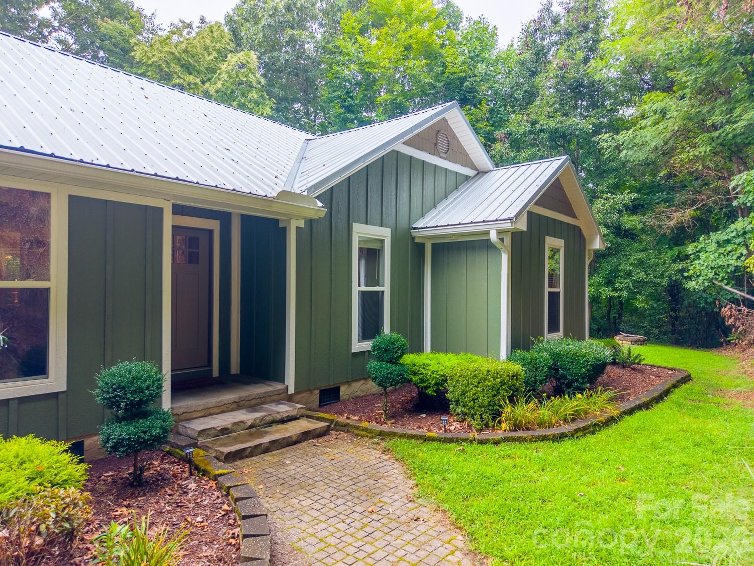 544 Stonehaven Drive — Cullowhee