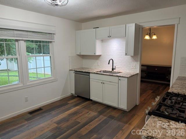 1376 Glenheath Drive — Hendersonville