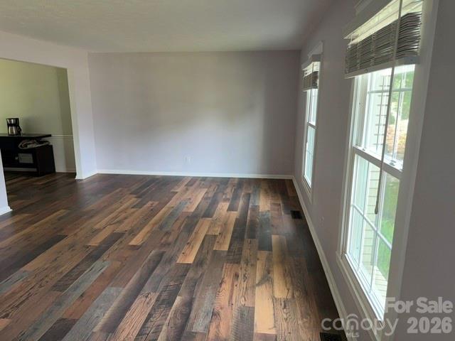 1376 Glenheath Drive — Hendersonville