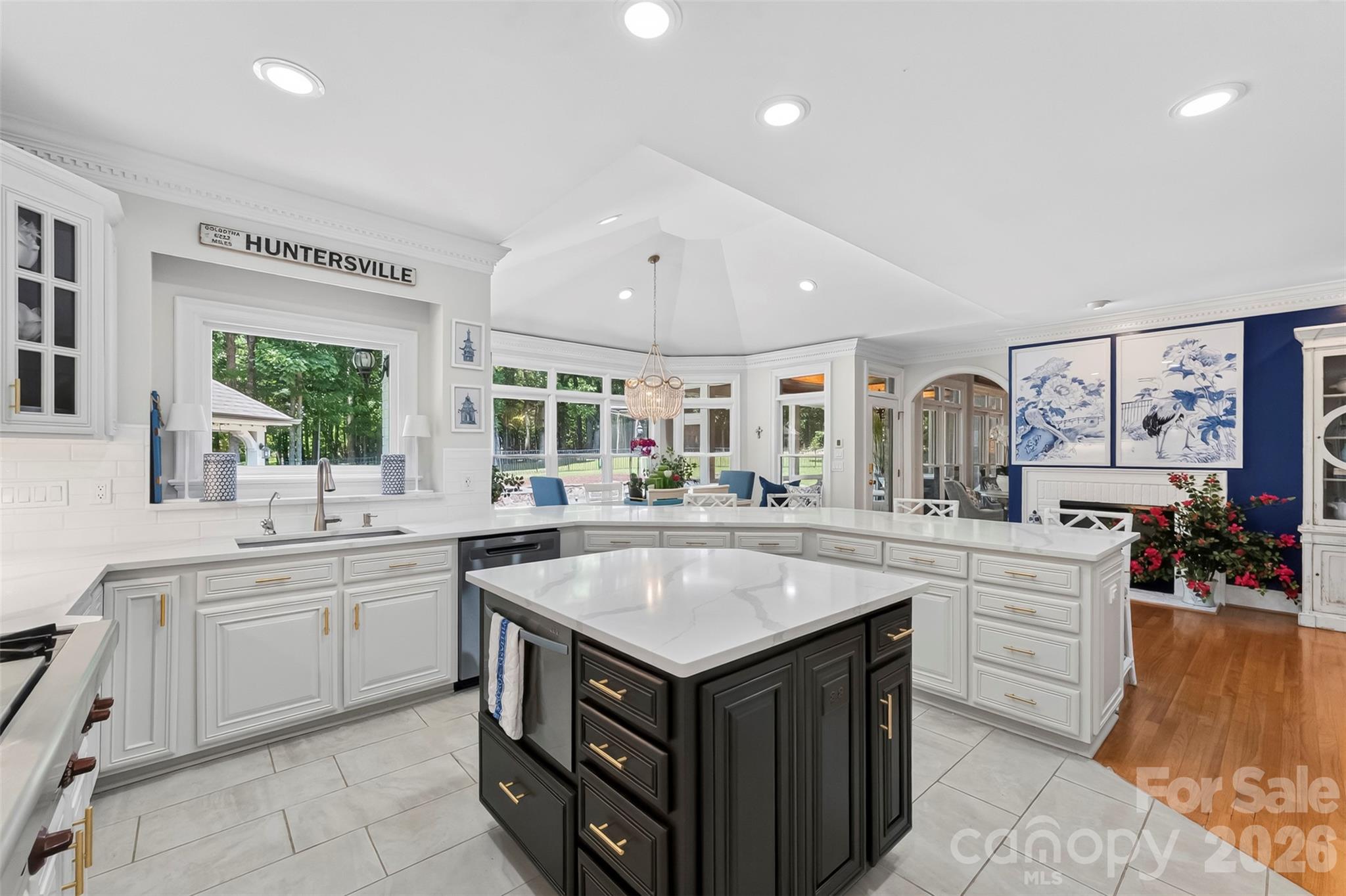 10107 Annie Oakley Trail — Charlotte