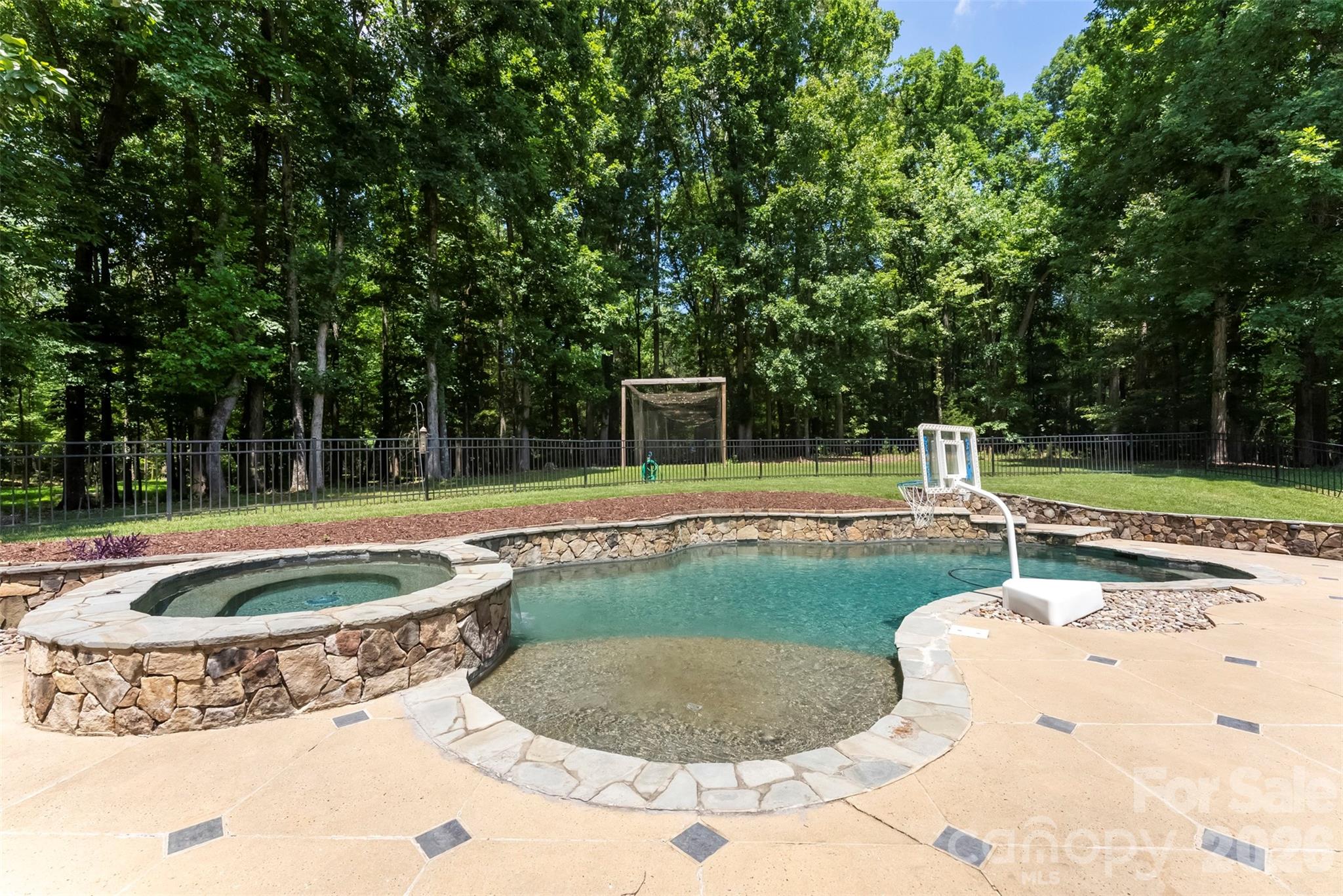10107 Annie Oakley Trail — Charlotte