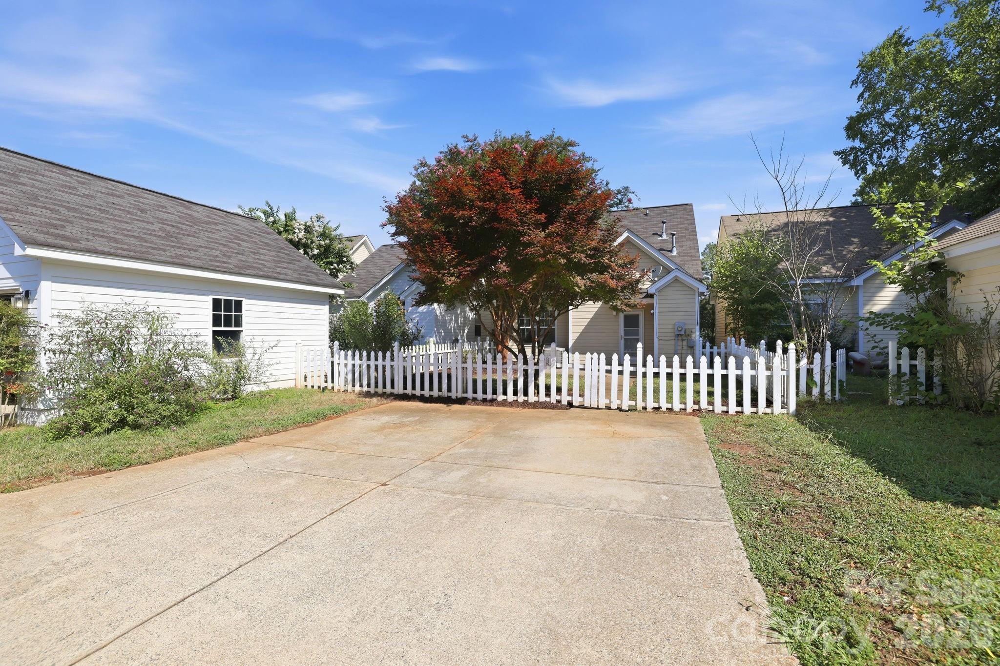 11209 Blue Cedar Lane — Charlotte