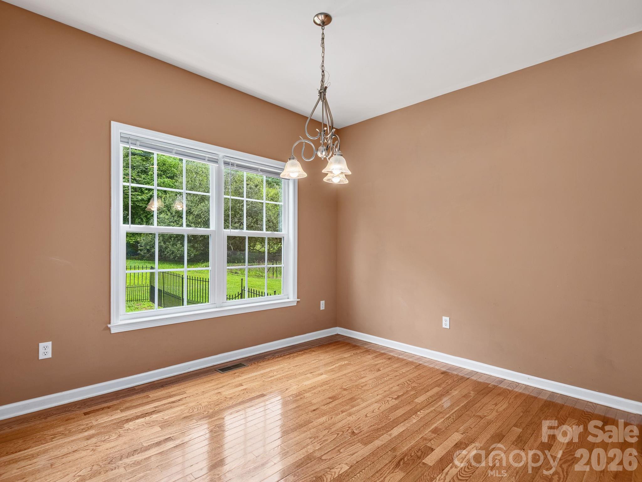 509 Shamrock Drive — Asheville