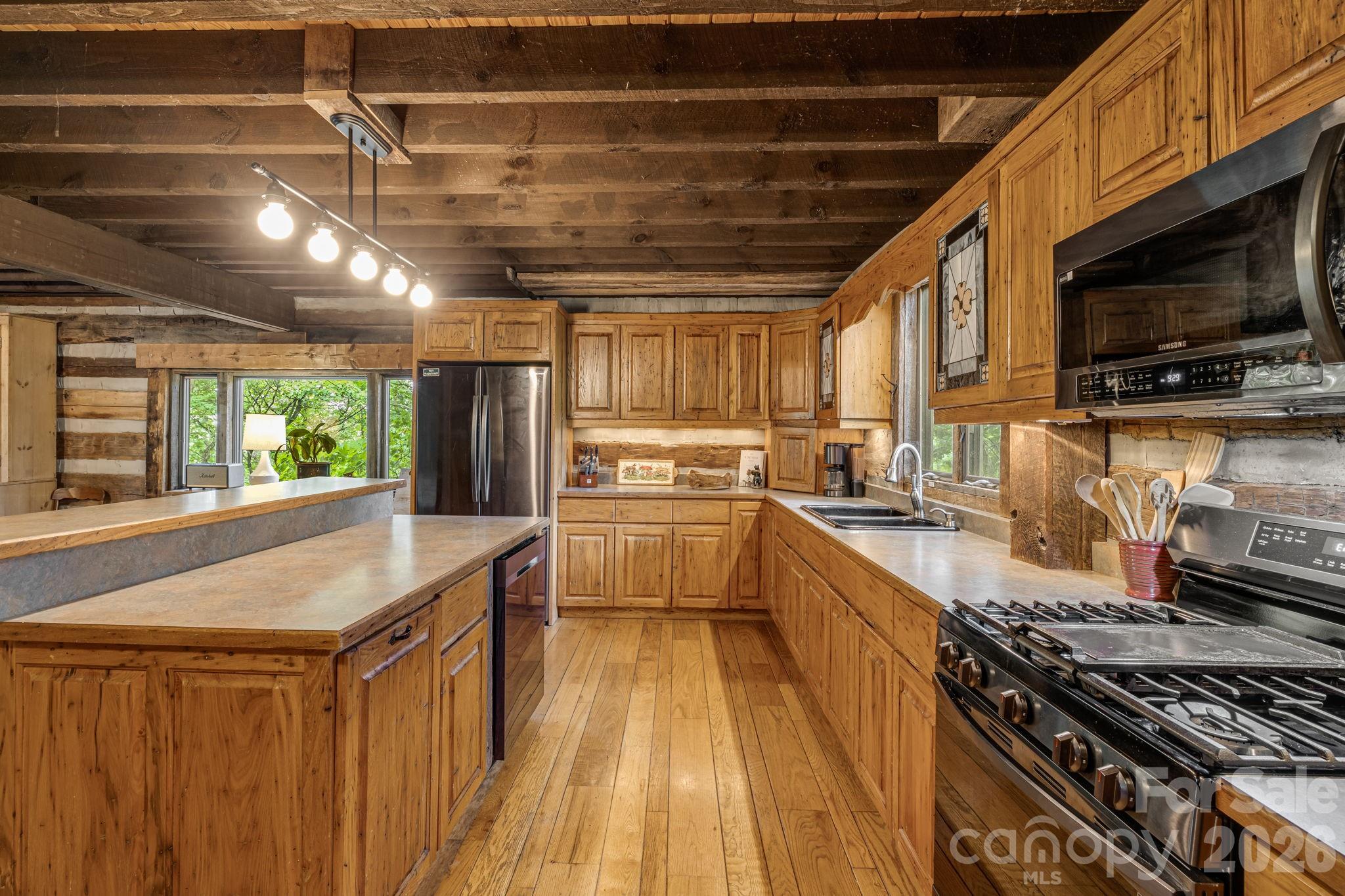 1390 Baltimore Branch Road — Hot Springs
