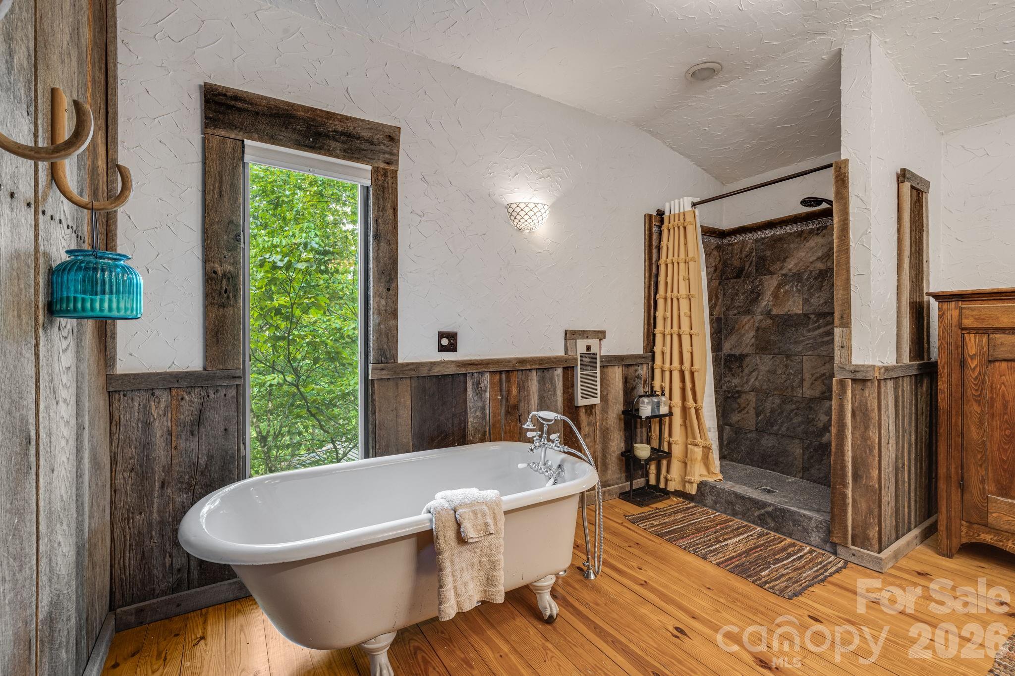 1390 Baltimore Branch Road — Hot Springs