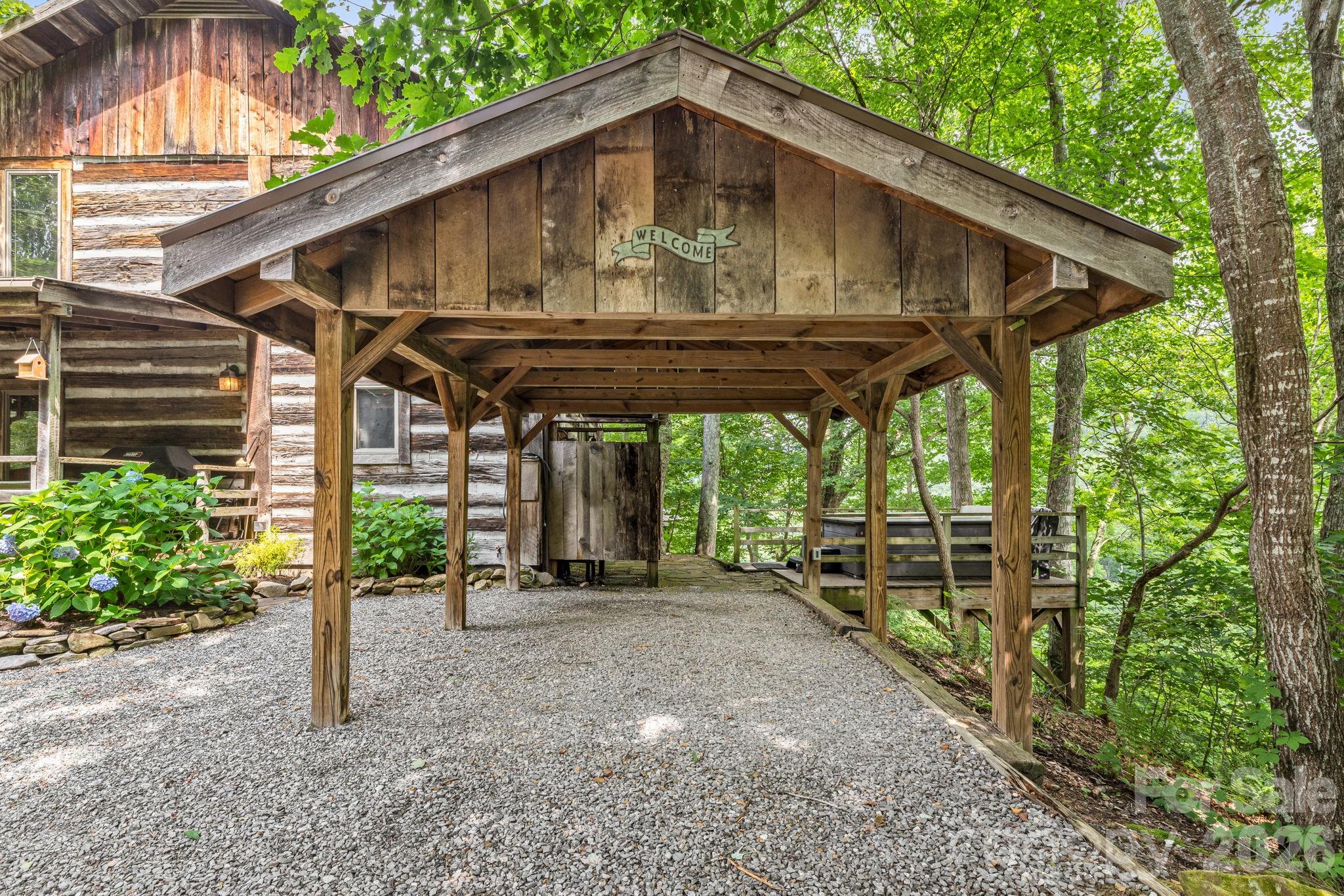 1390 Baltimore Branch Road — Hot Springs