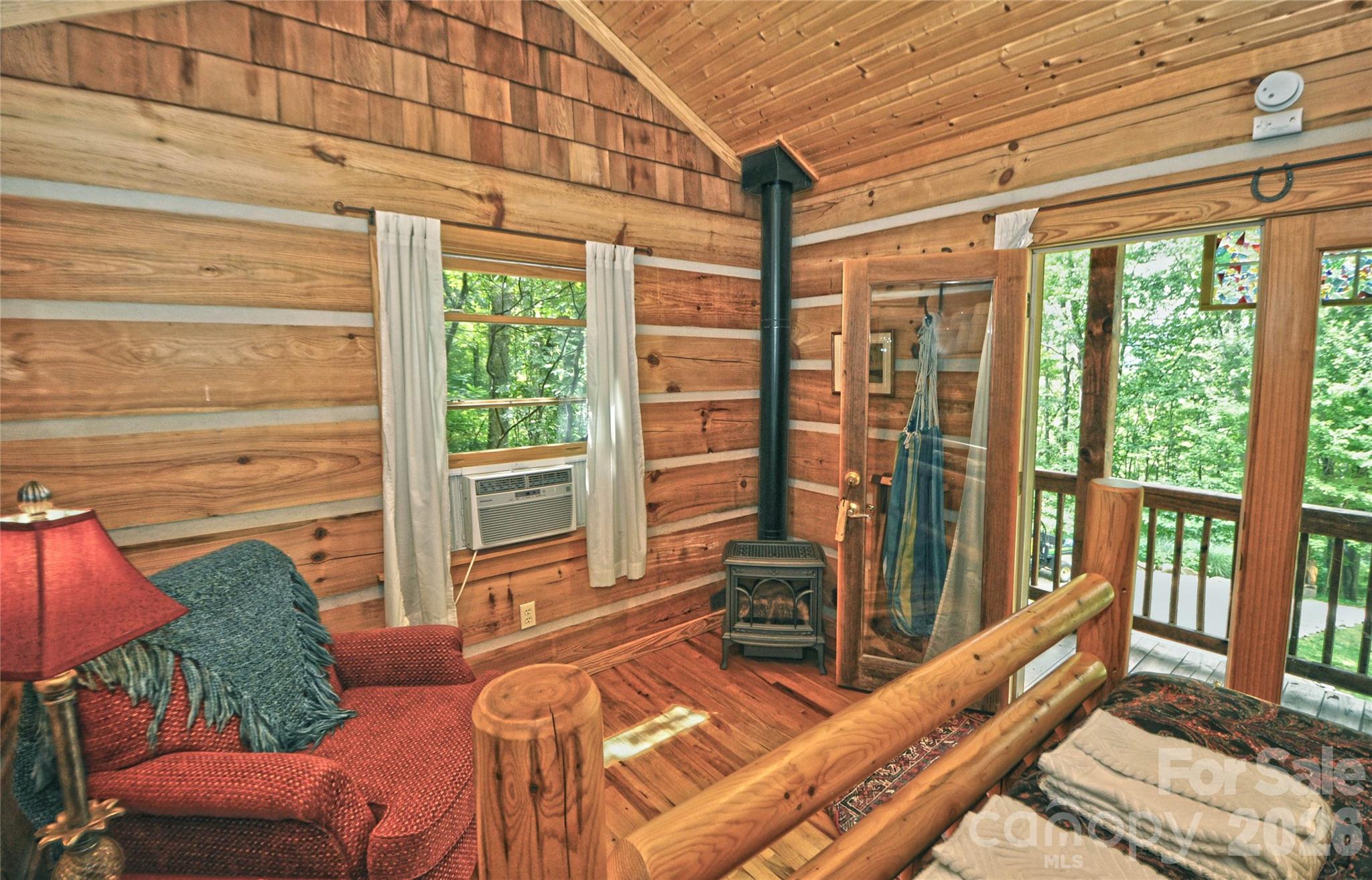 1390 Baltimore Branch Road — Hot Springs