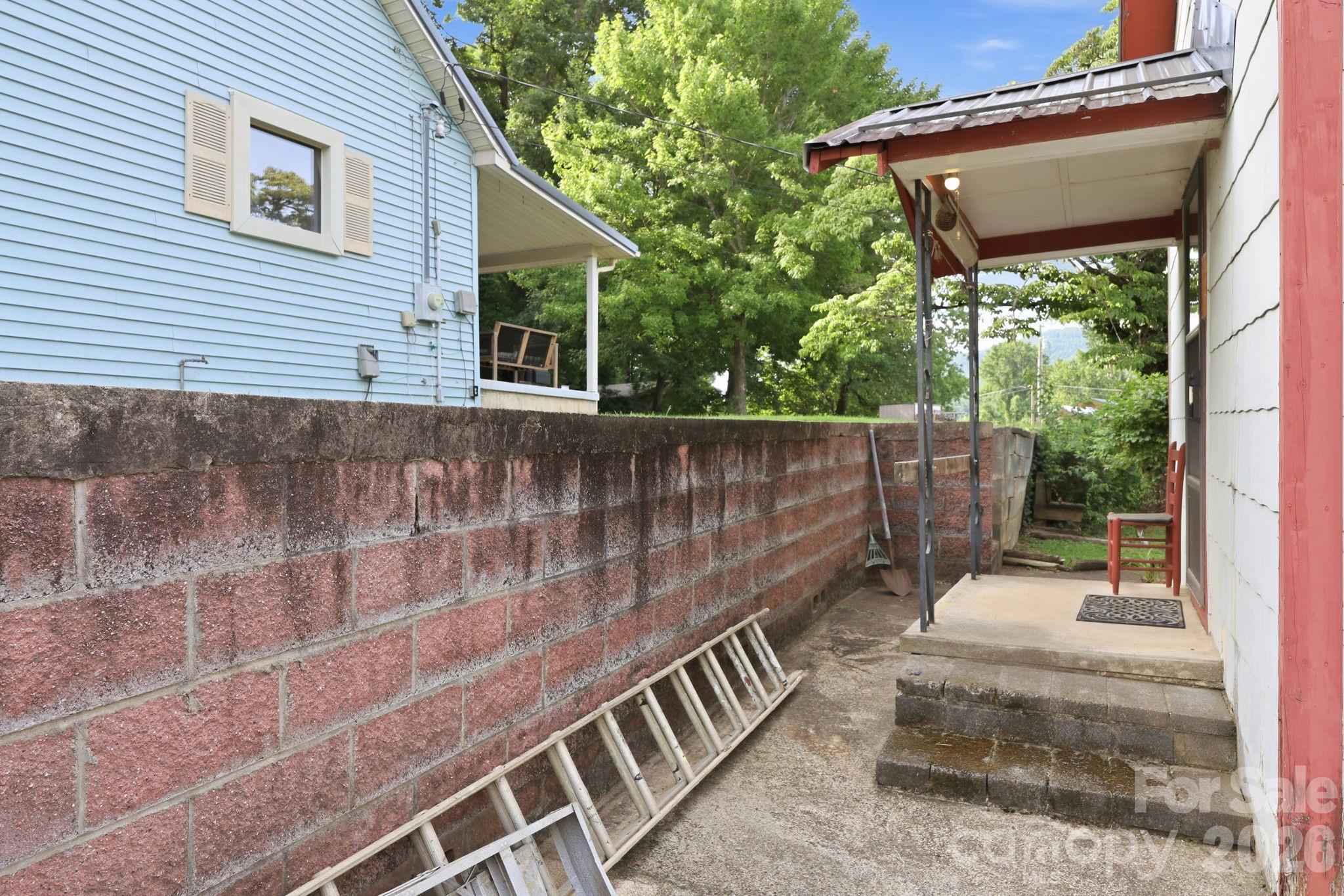209 Virginia Avenue — Marion