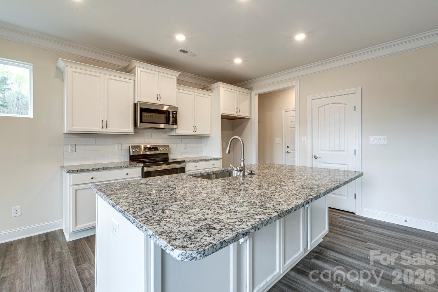 109 Spring Hollow — Mill Spring