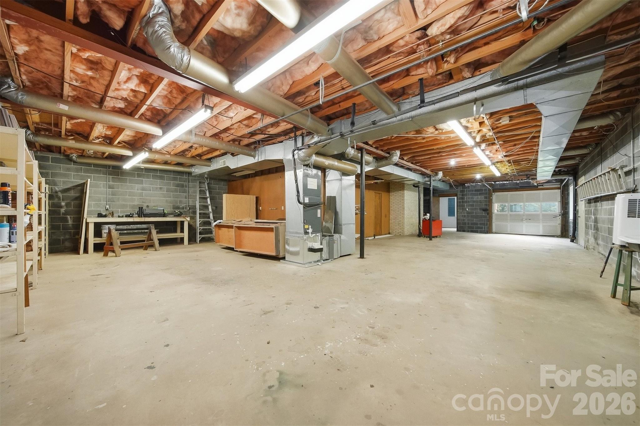 2373 Wilkesboro Boulevard — Lenoir