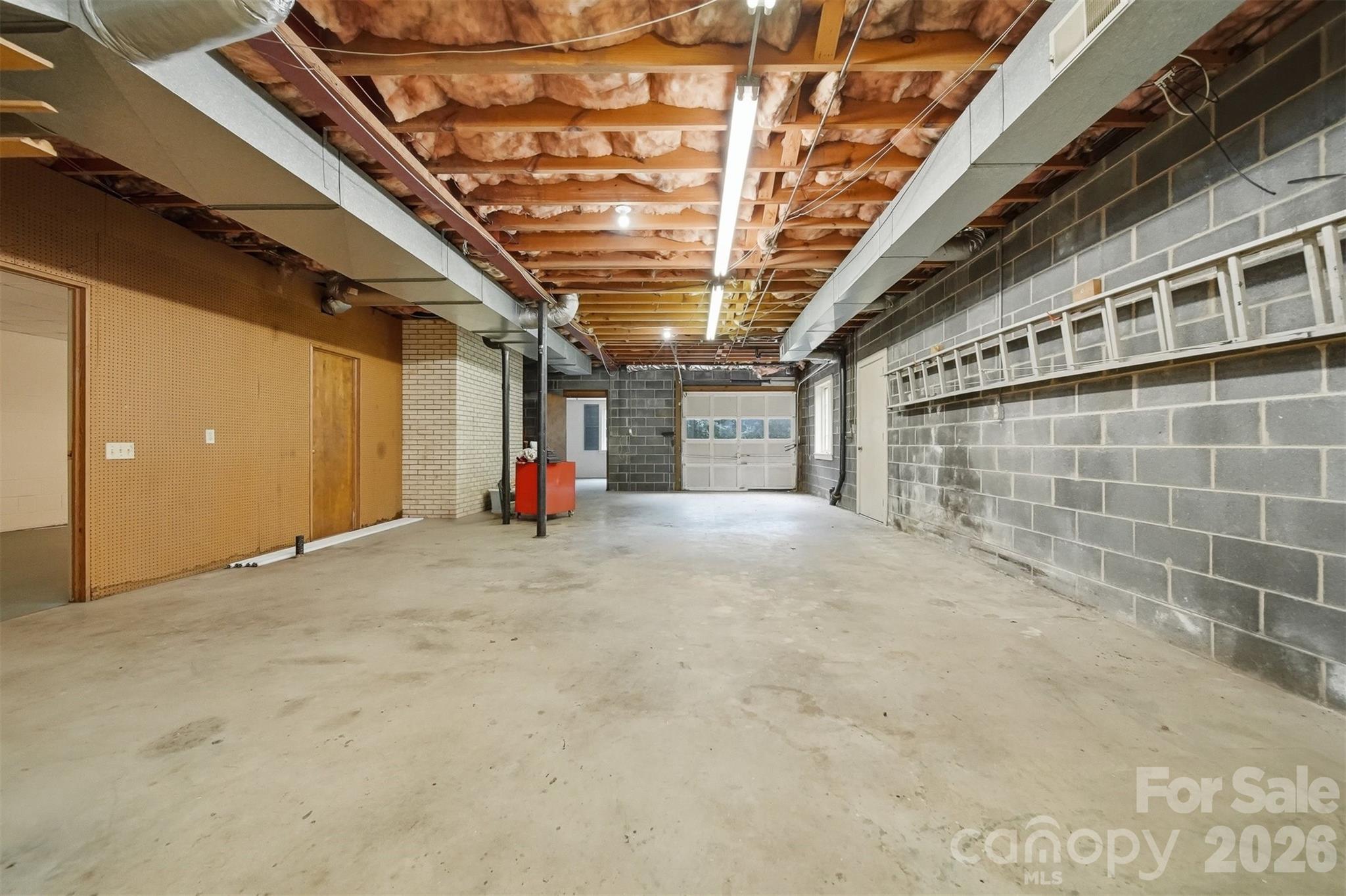 2373 Wilkesboro Boulevard — Lenoir