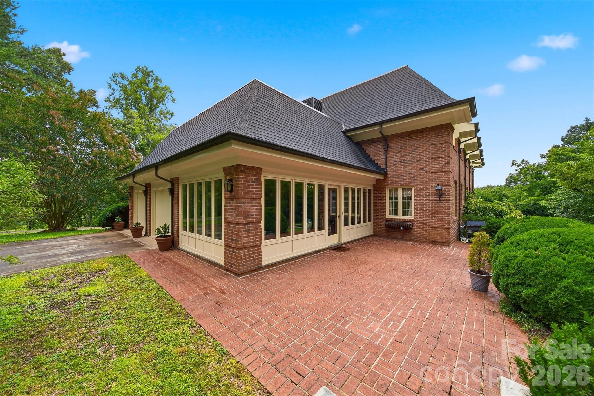 2373 Wilkesboro Boulevard — Lenoir