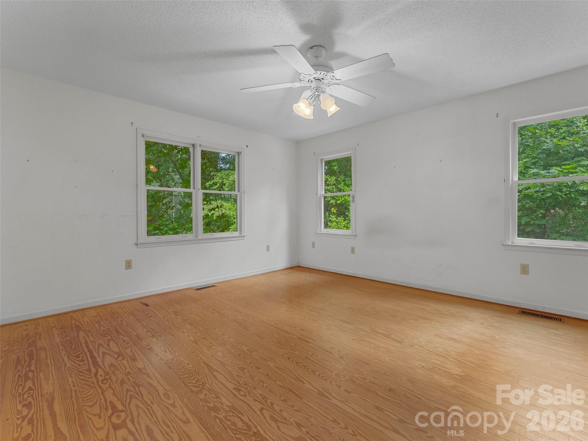 95 Substation Road — Saluda