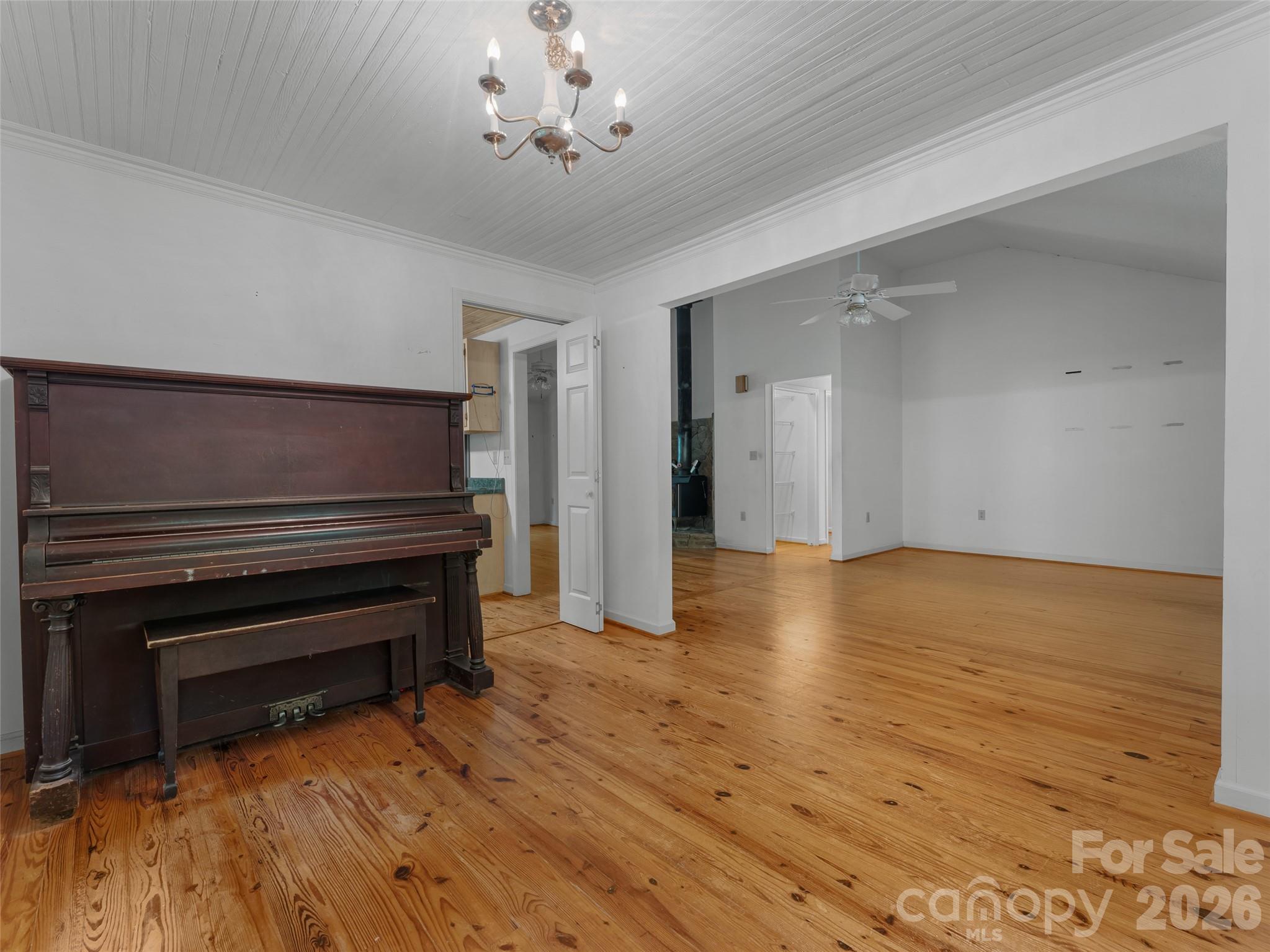 95 Substation Road — Saluda