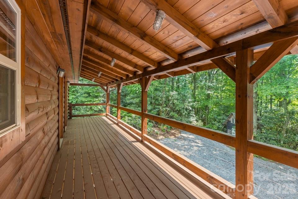 4435 Flat Mountain Road — Highlands