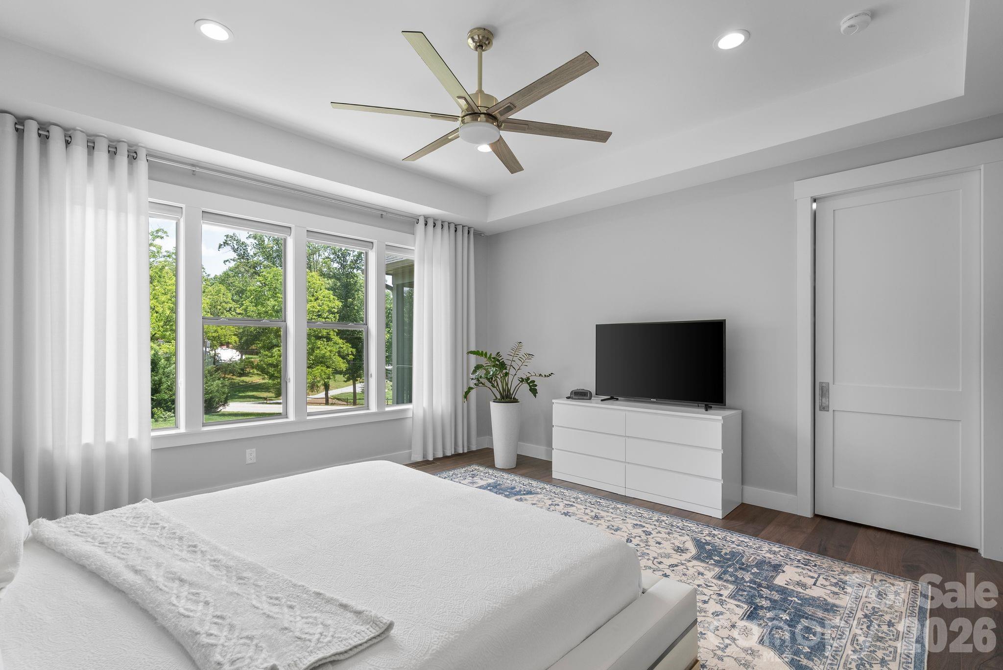 549 Daniel Circle Drive — Mills River