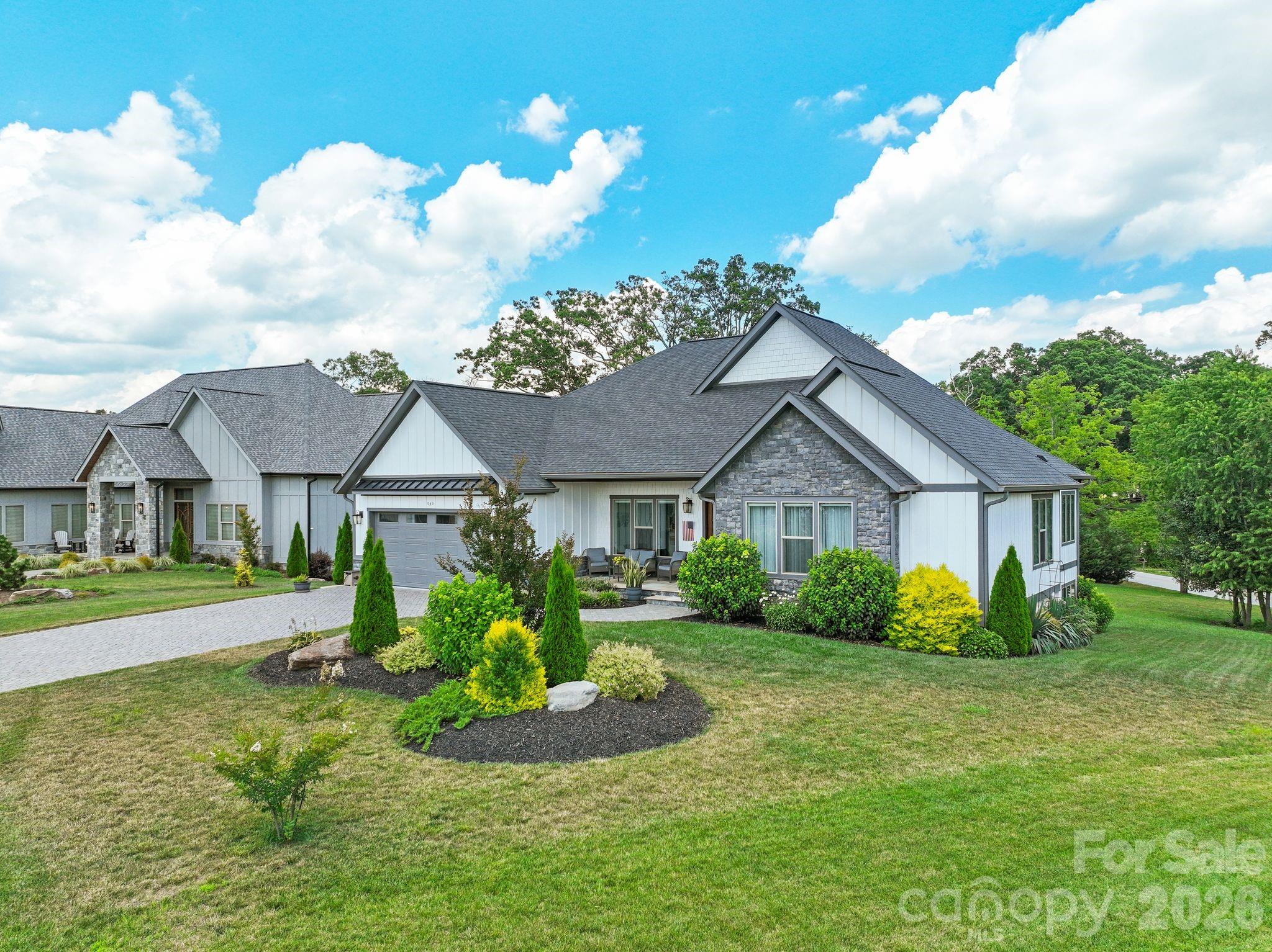 549 Daniel Circle Drive — Mills River