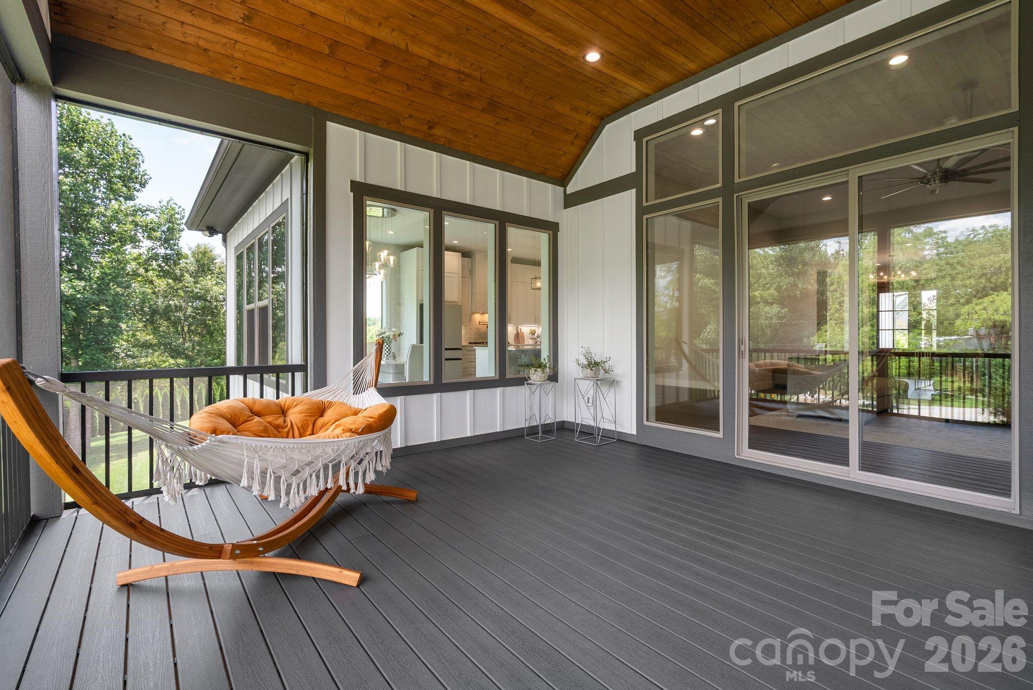 549 Daniel Circle Drive — Mills River
